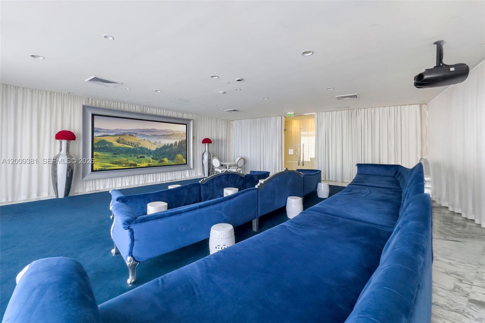 465 Brickell Ave #701 Miami, FL 33131