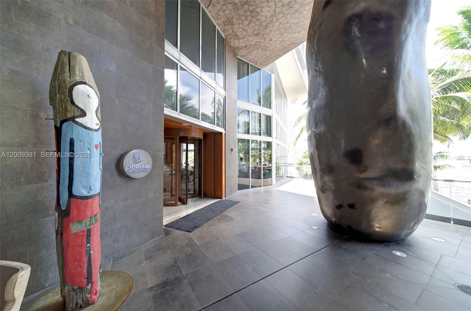 465 Brickell Ave #701 Miami, FL 33131