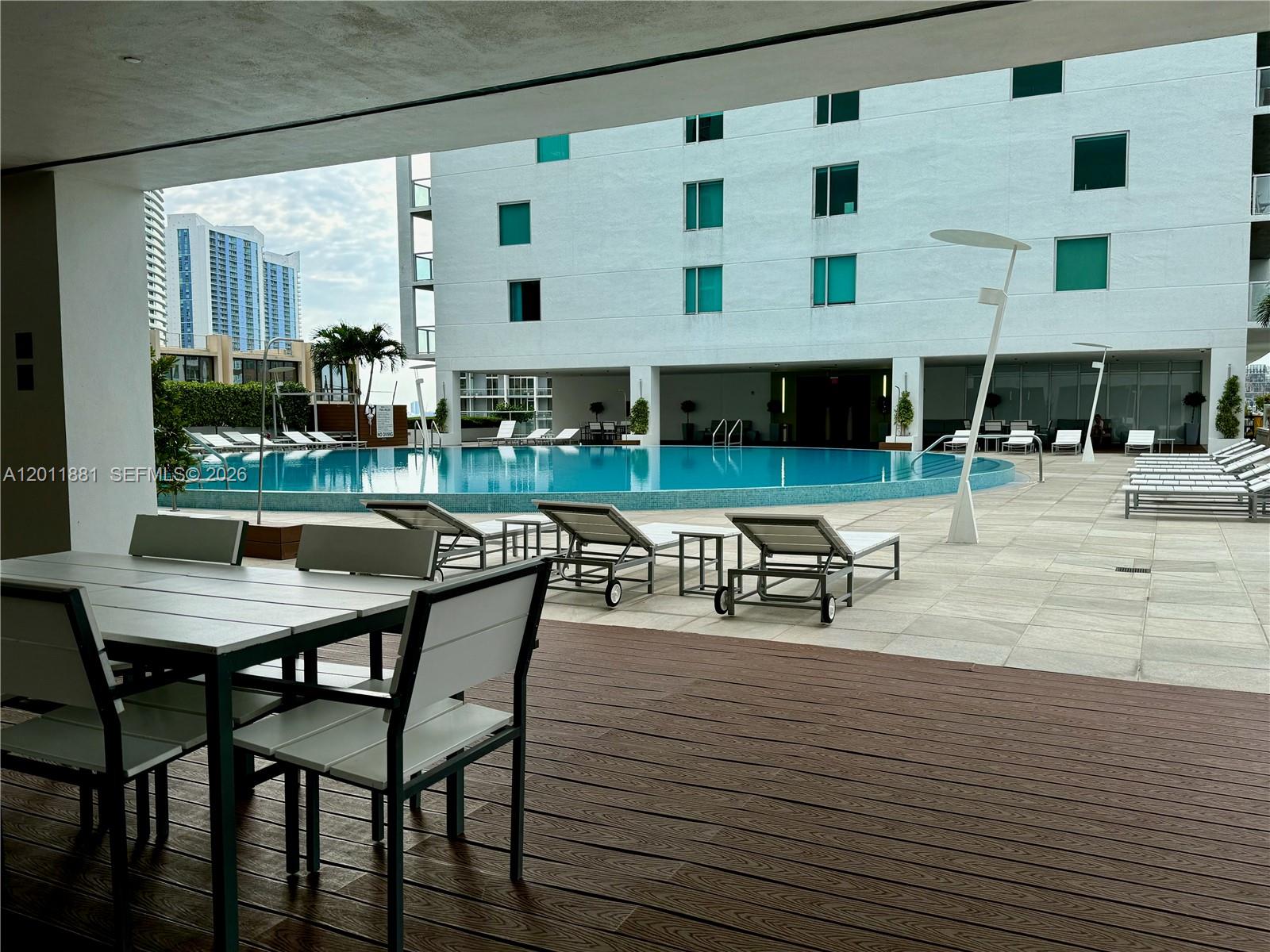 image 500 Brickell East40