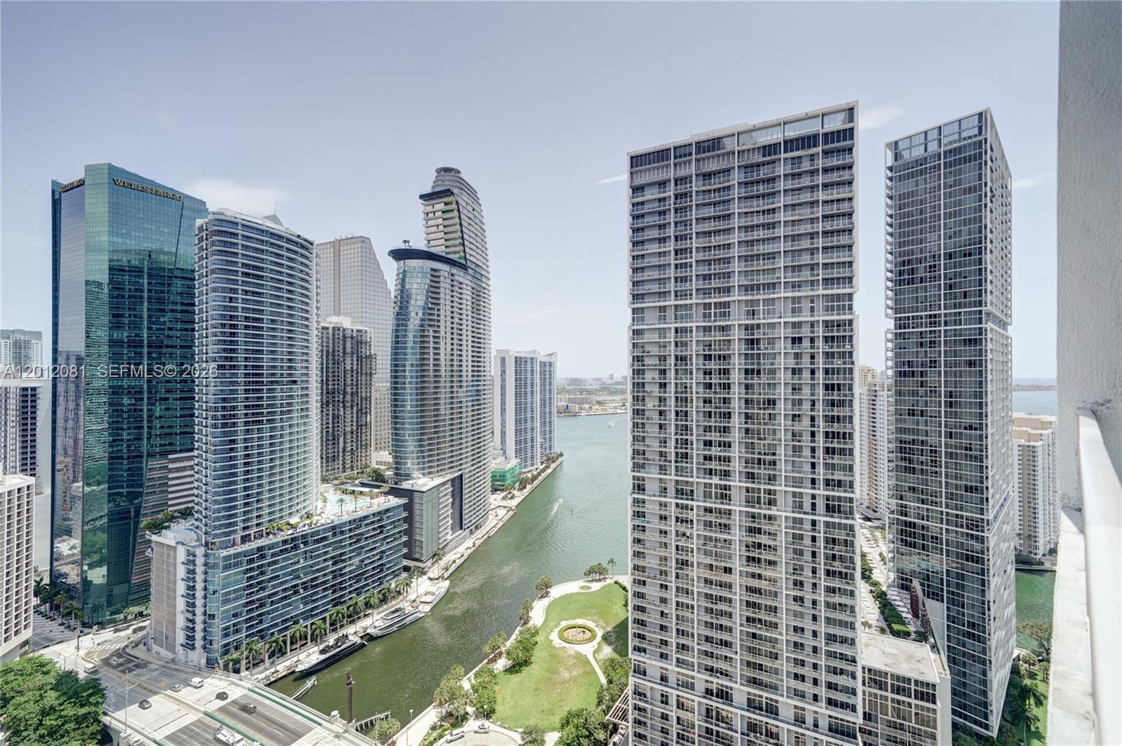 500 Brickell Ave #3807