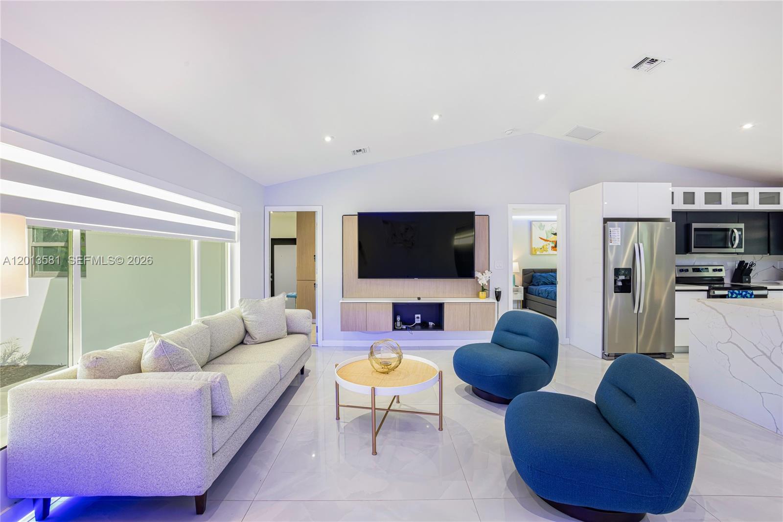 2406 Gulfstream Ln Fort Lauderdale, FL 33312