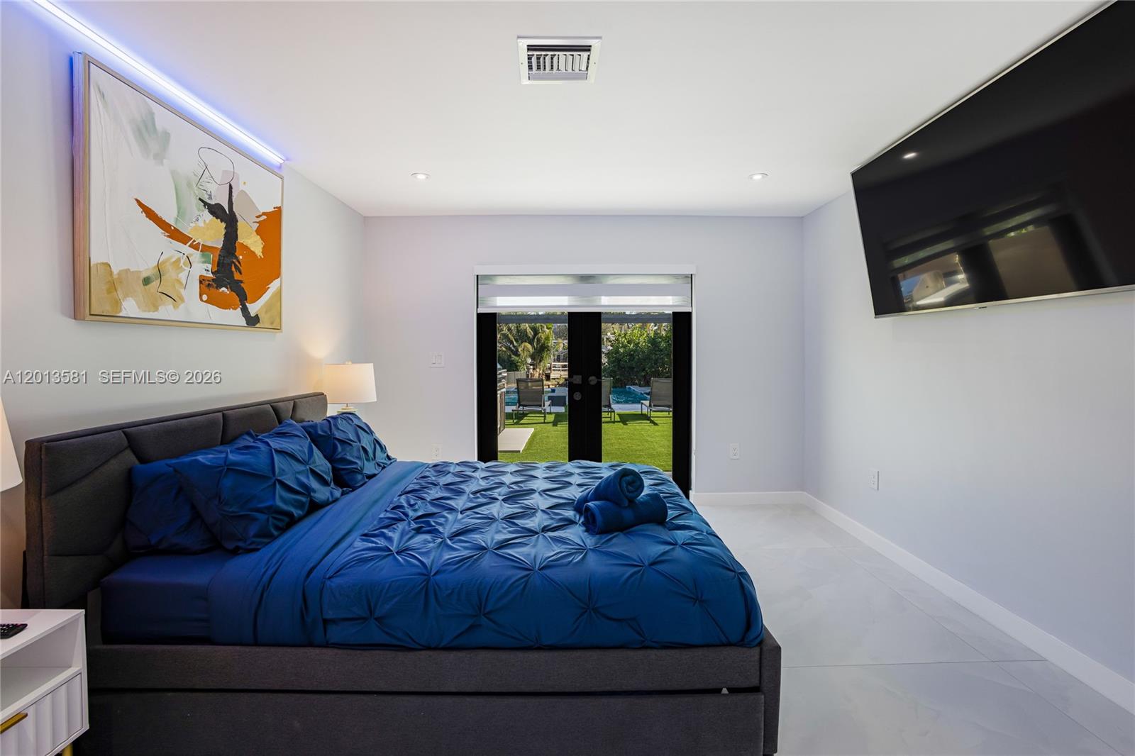 2406 Gulfstream Ln Fort Lauderdale, FL 33312