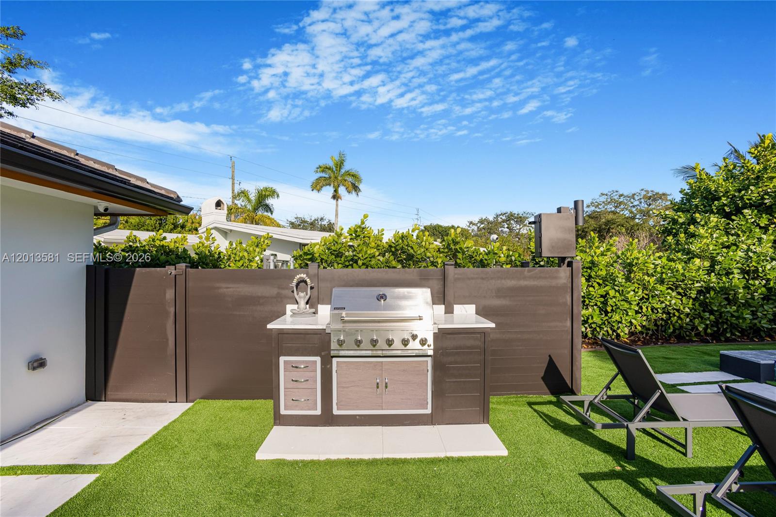 2406 Gulfstream Ln Fort Lauderdale, FL 33312
