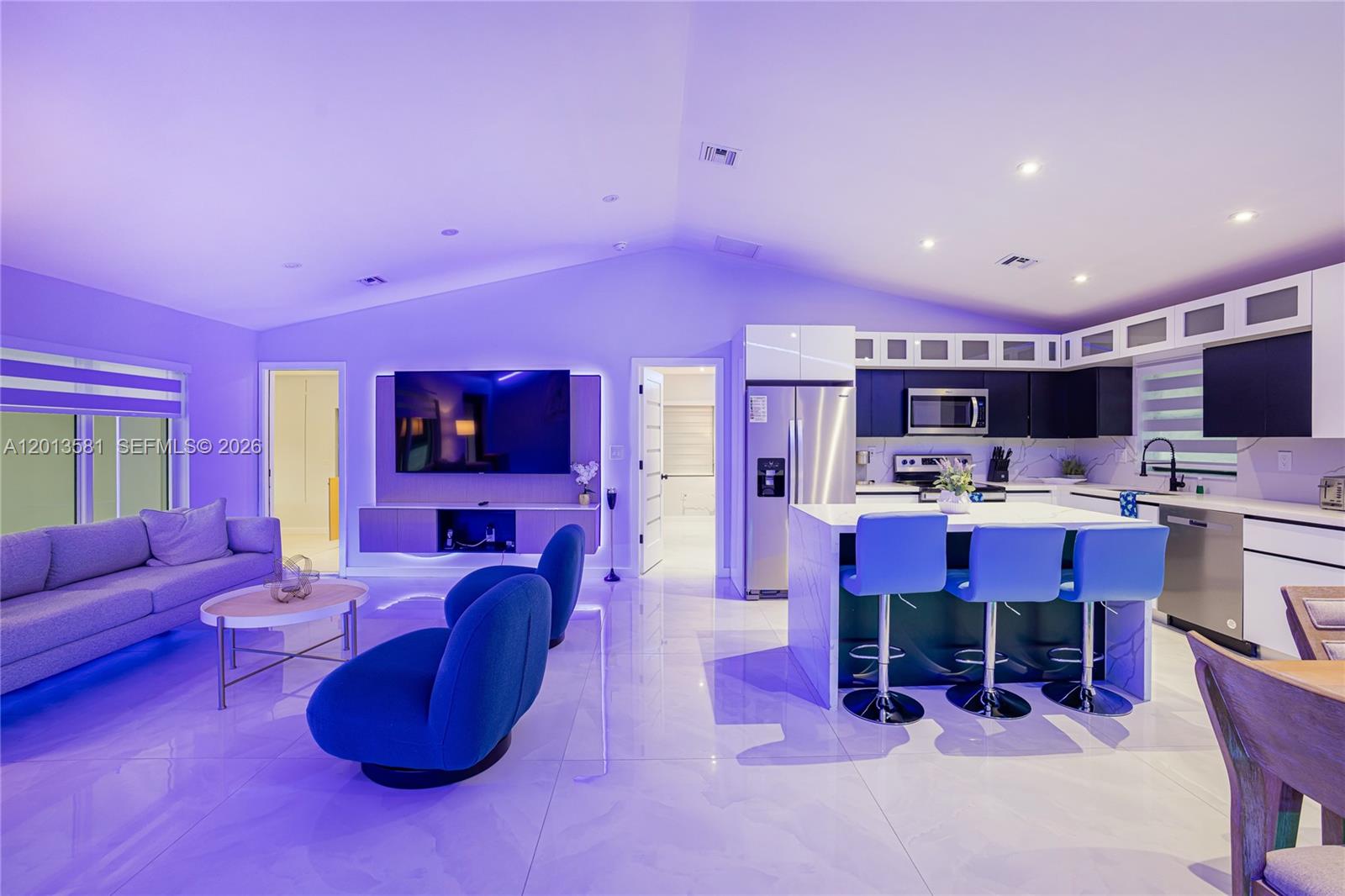 2406 Gulfstream Ln Fort Lauderdale, FL 33312