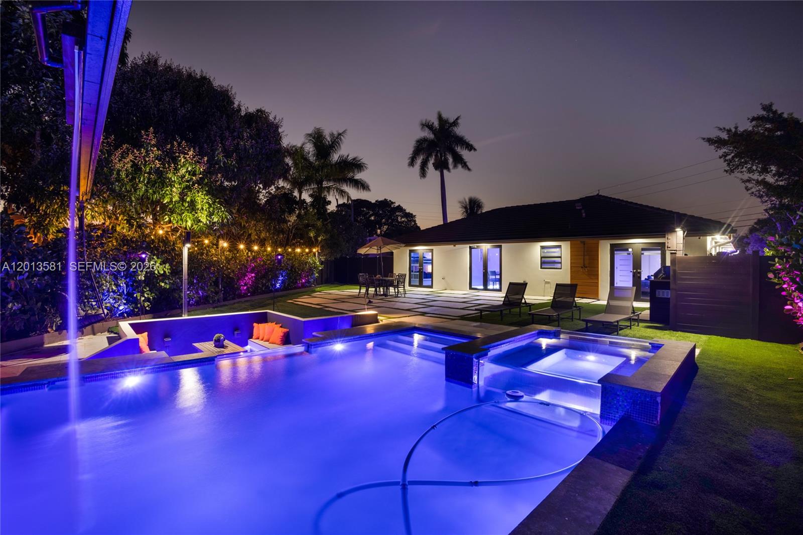 2406 Gulfstream Ln Fort Lauderdale, FL 33312