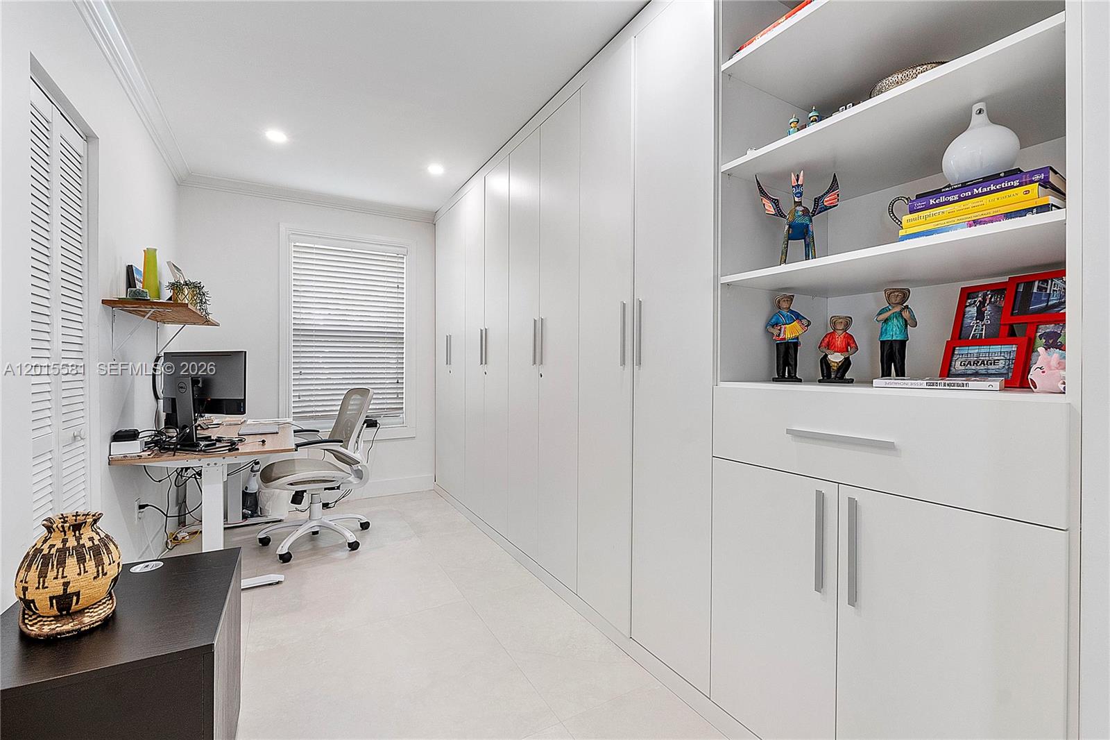 301 Hampton Ln Key Biscayne, FL 33149