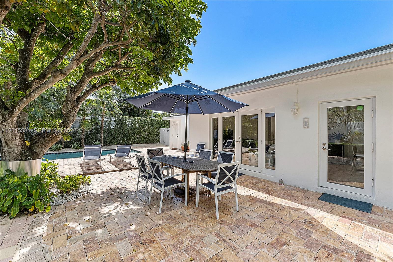 301 Hampton Ln Key Biscayne, FL 33149