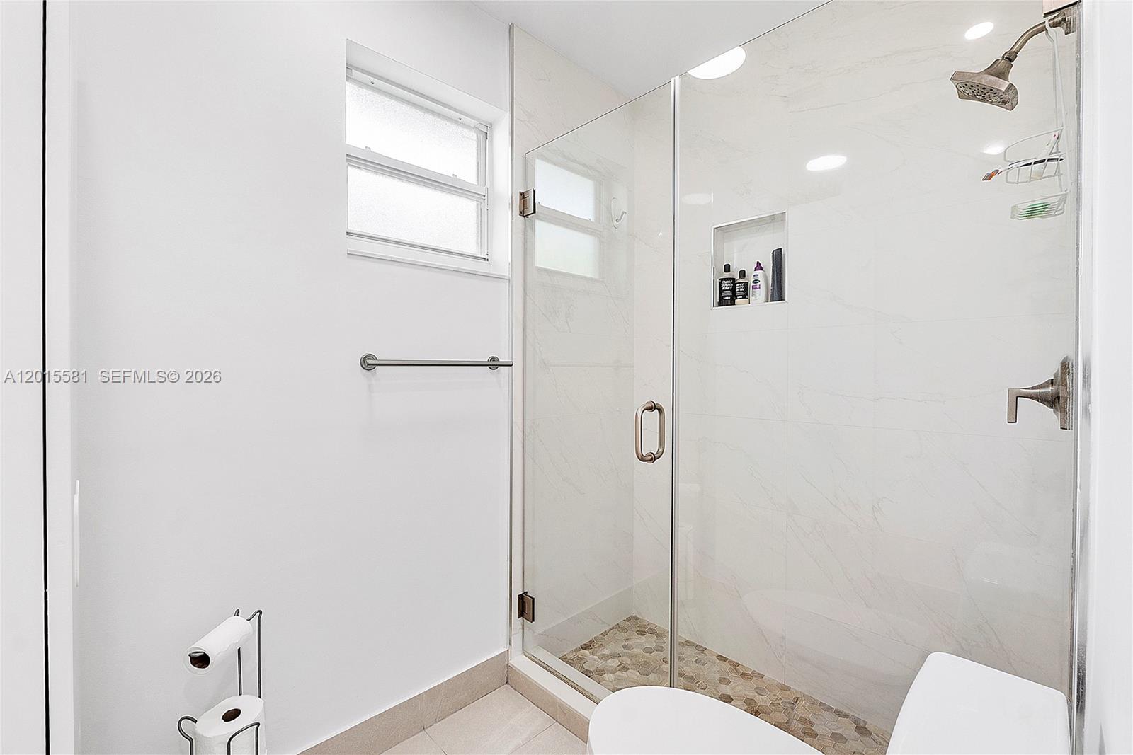 301 Hampton Ln Key Biscayne, FL 33149