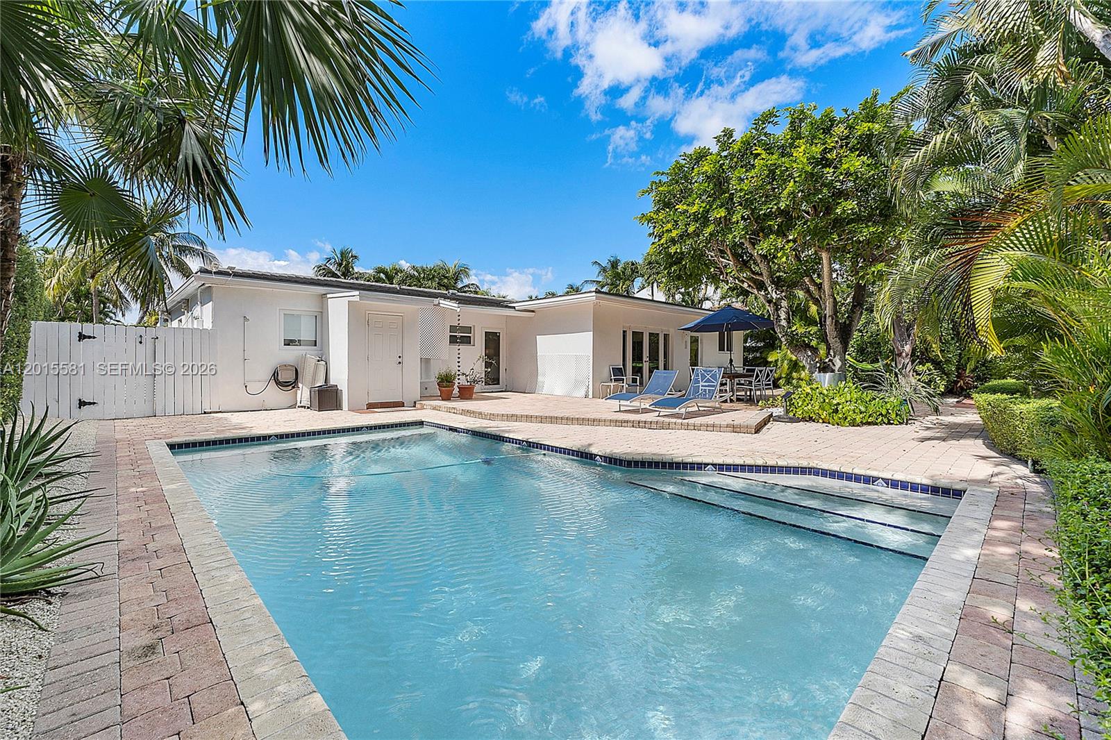 301 Hampton Ln Key Biscayne, FL 33149
