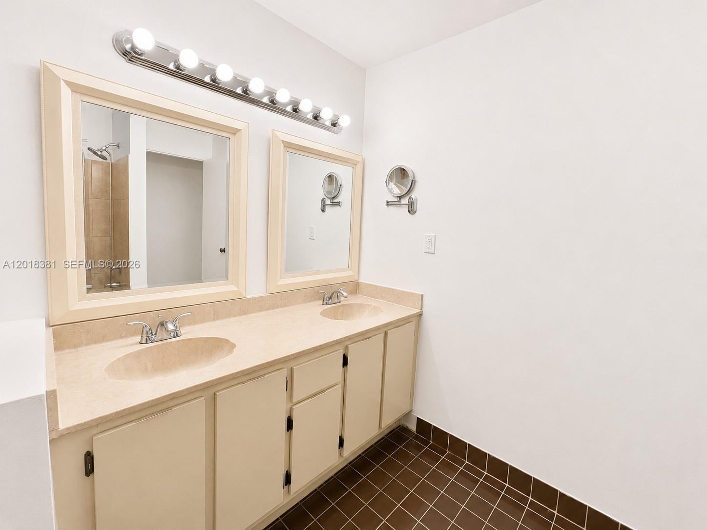9123 SW 112th Ct Miami, FL 33176