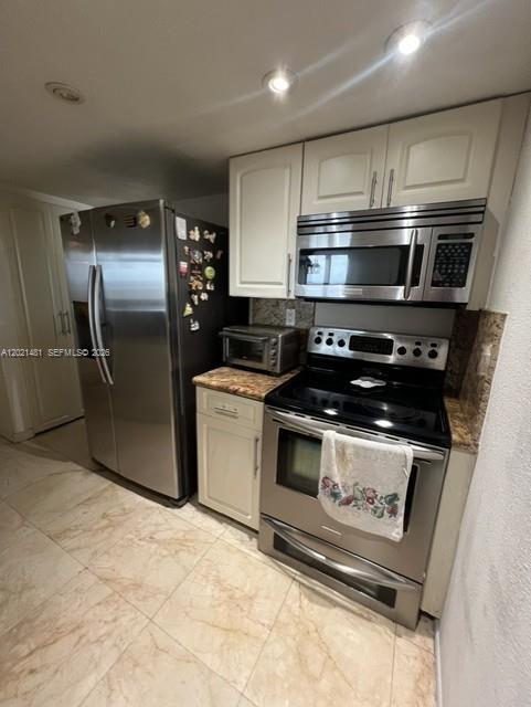 1717 N Bayshore Dr #A-2136 Miami, FL 33132