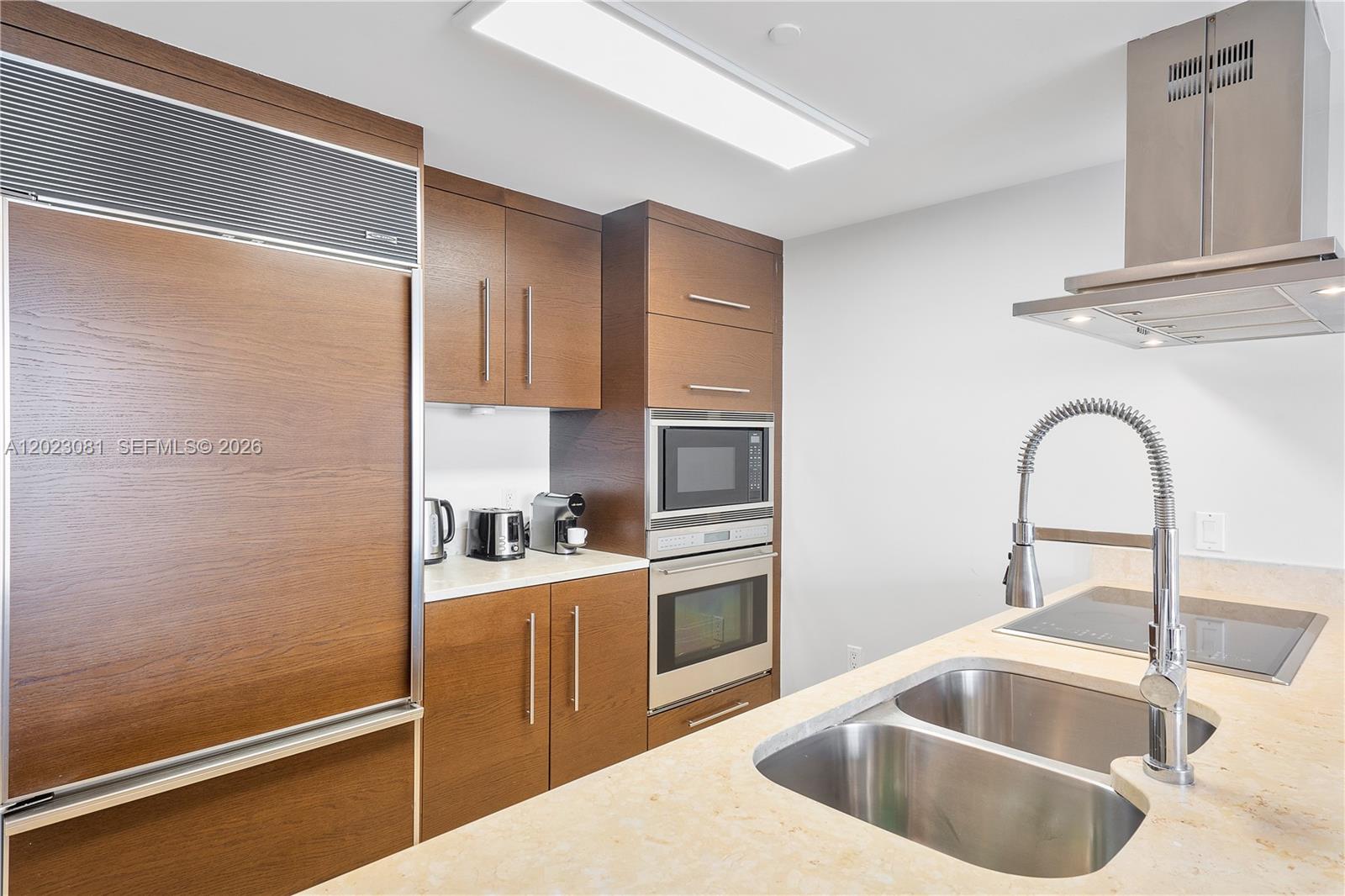 485 Brickell Ave #4206 Miami, FL 33131