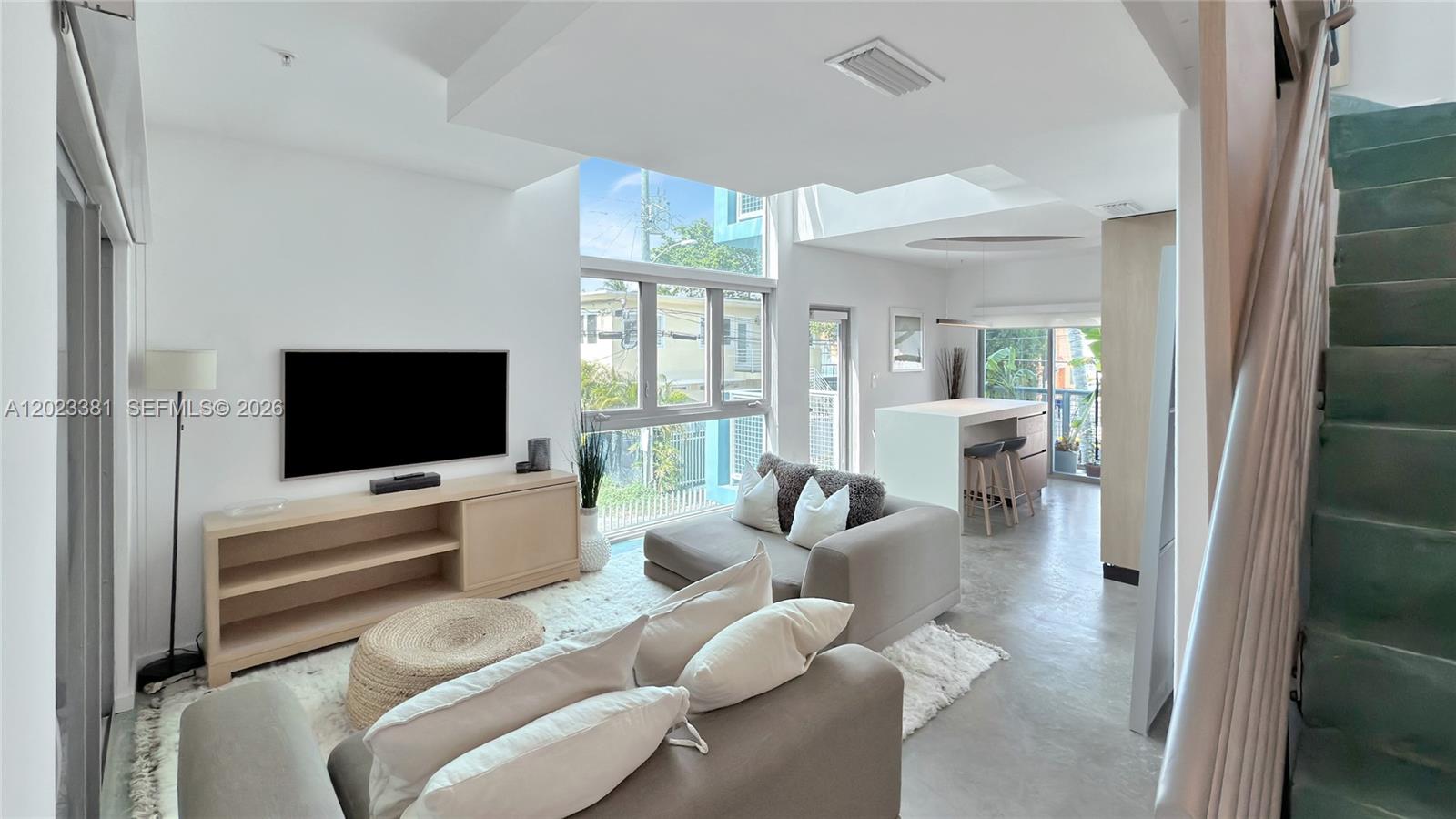734 Michigan Ave #7 Miami Beach, FL 33139