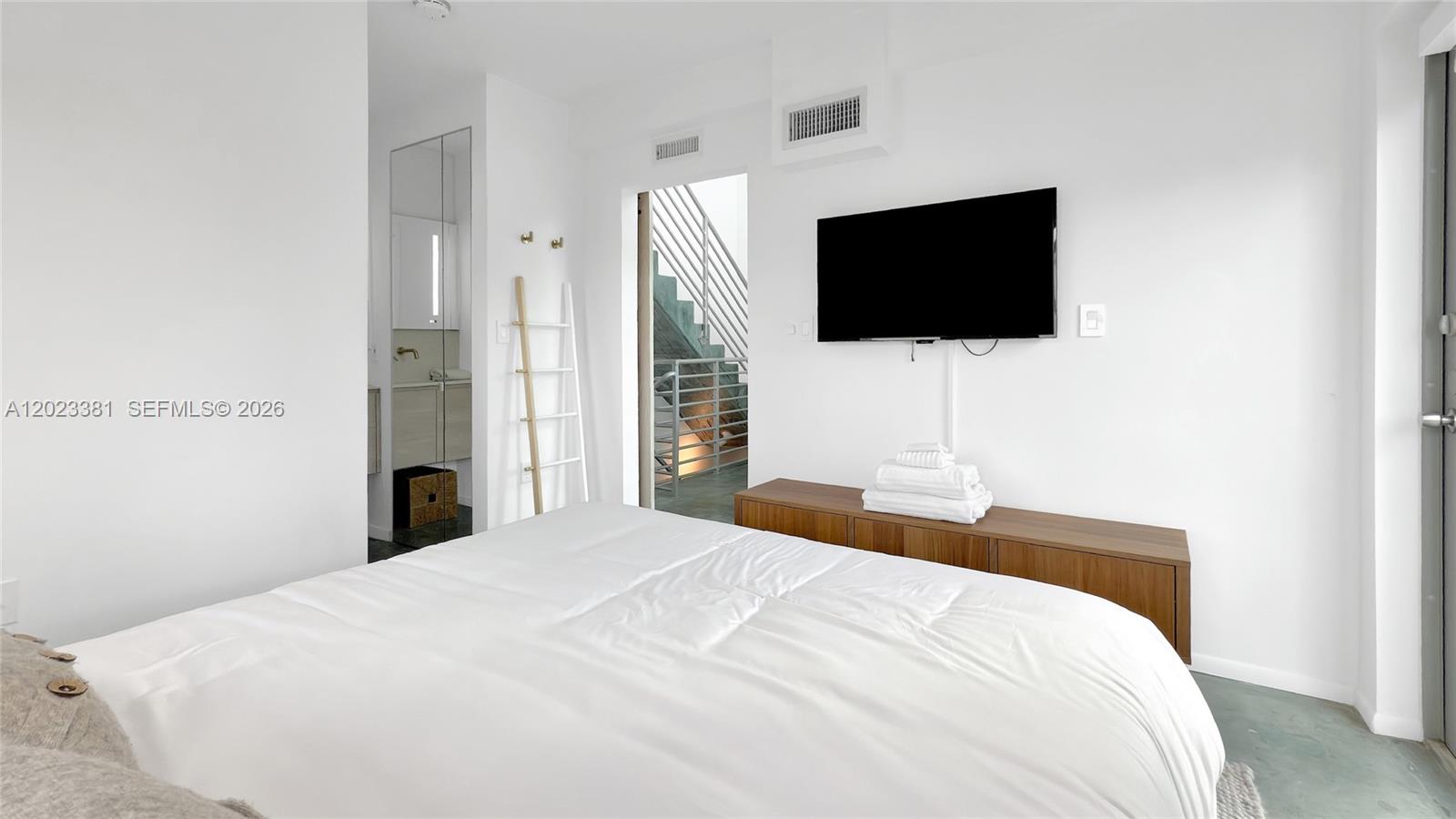 734 Michigan Ave #7 Miami Beach, FL 33139