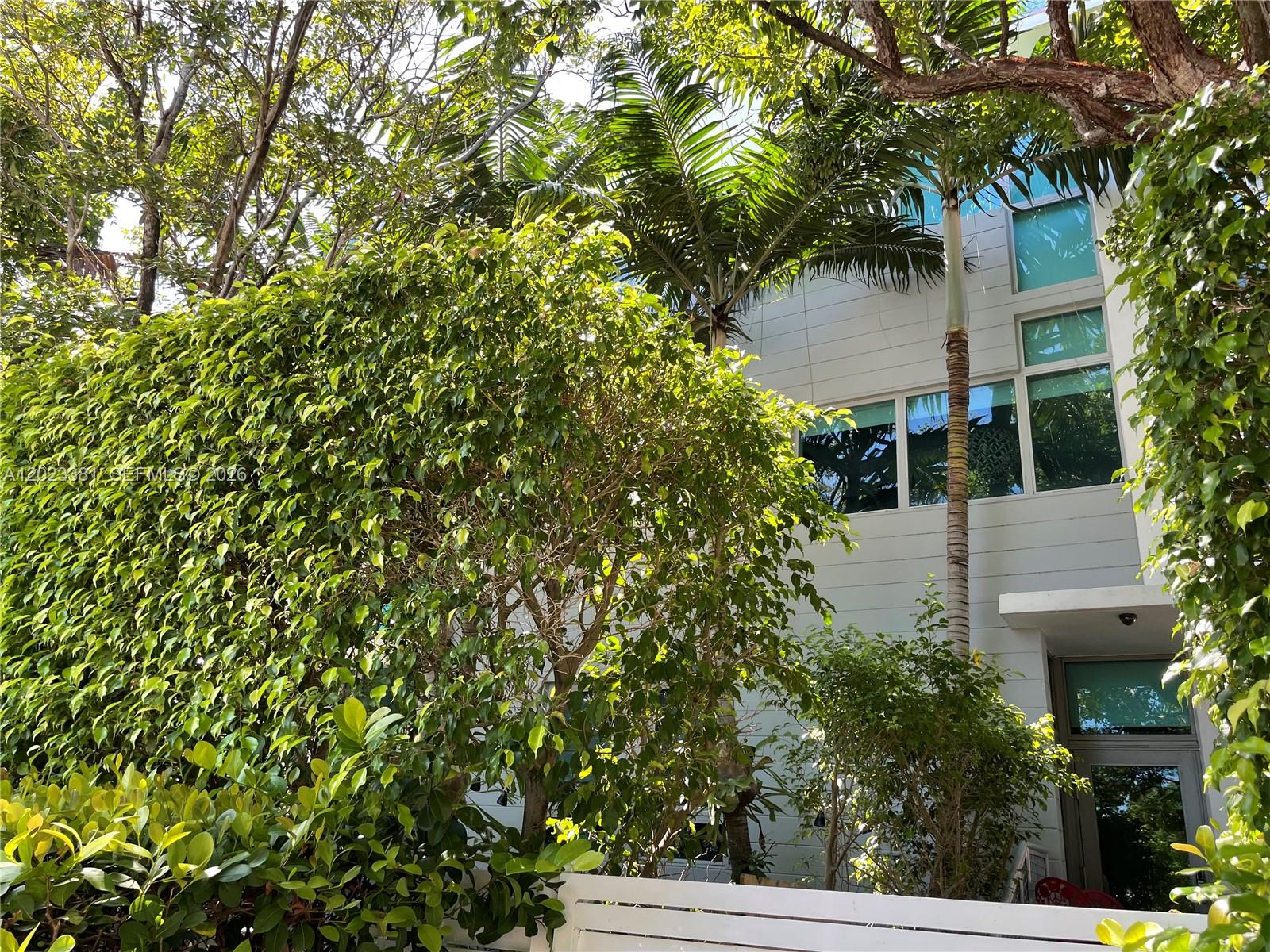734 Michigan Ave #7 Miami Beach, FL 33139