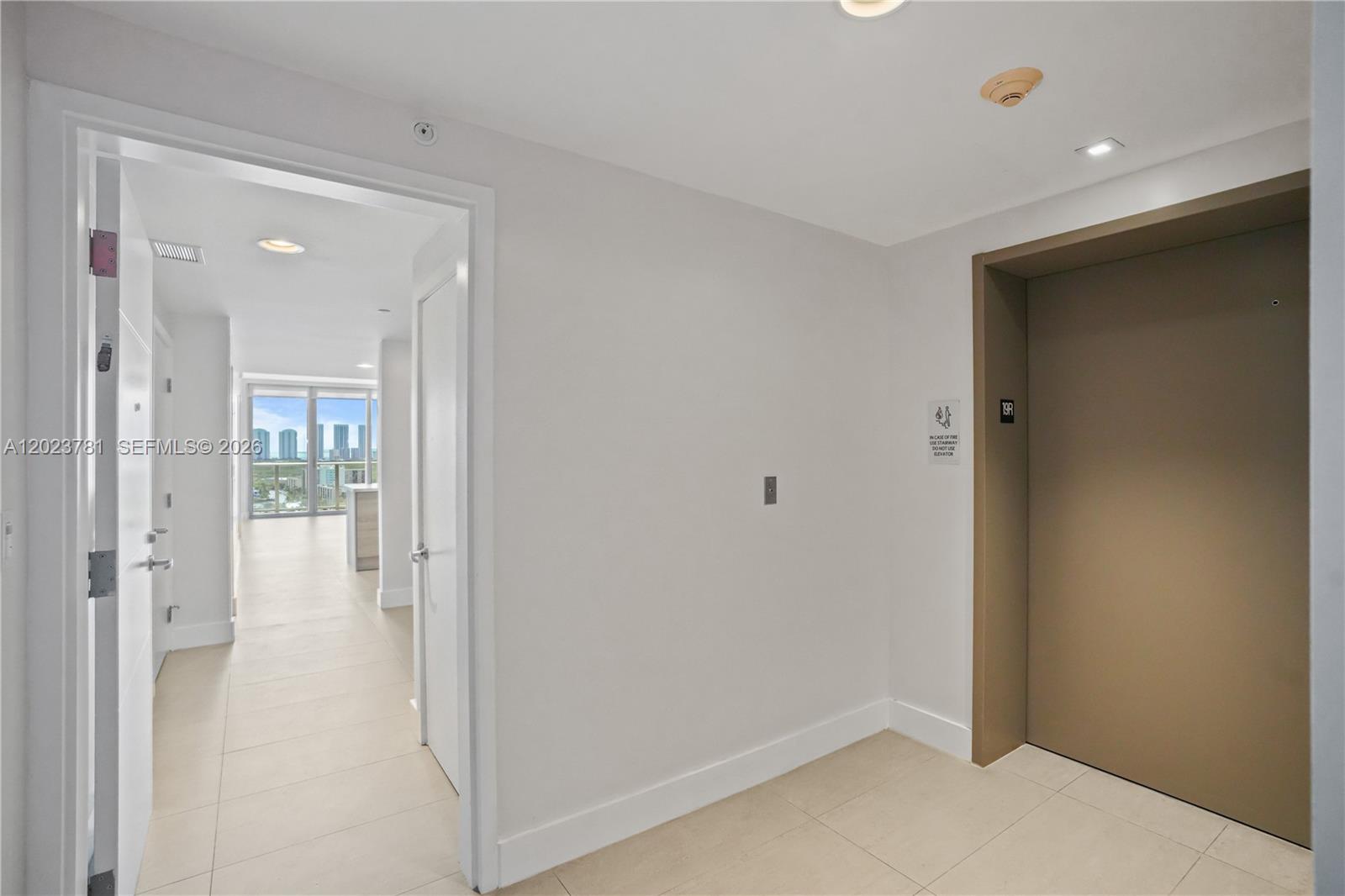 16385 Biscayne Blvd #1919