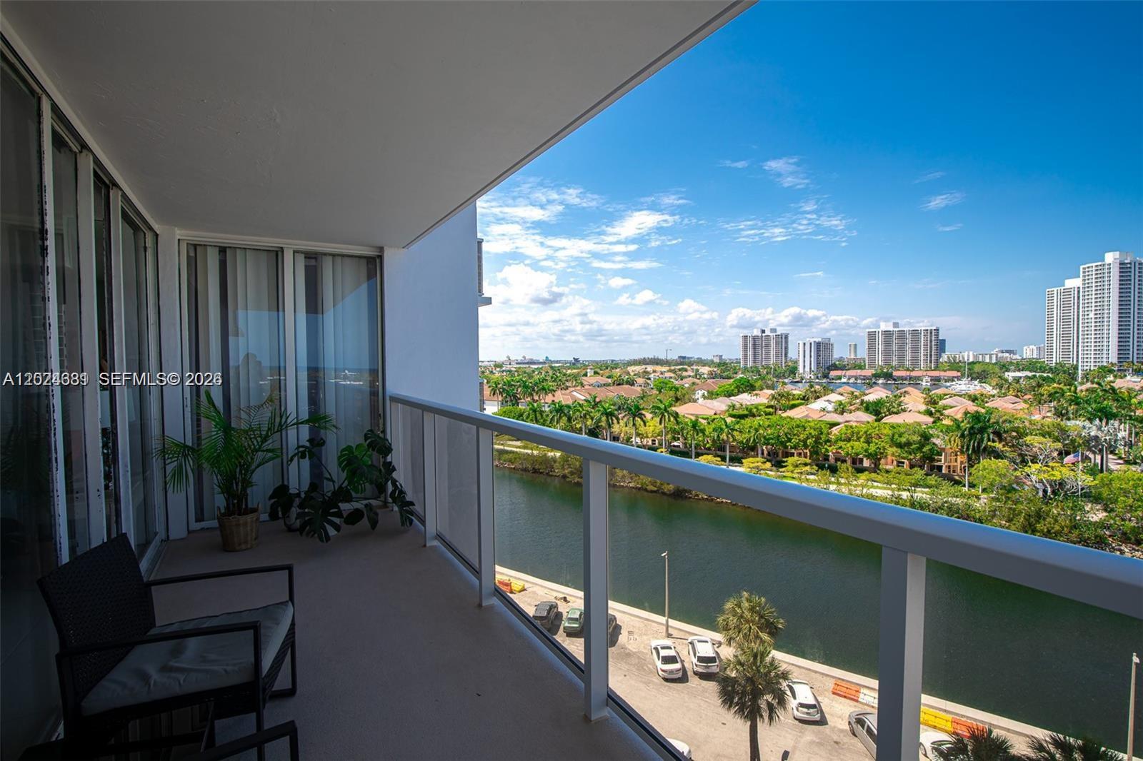 3701 N Country Clb Dr #902