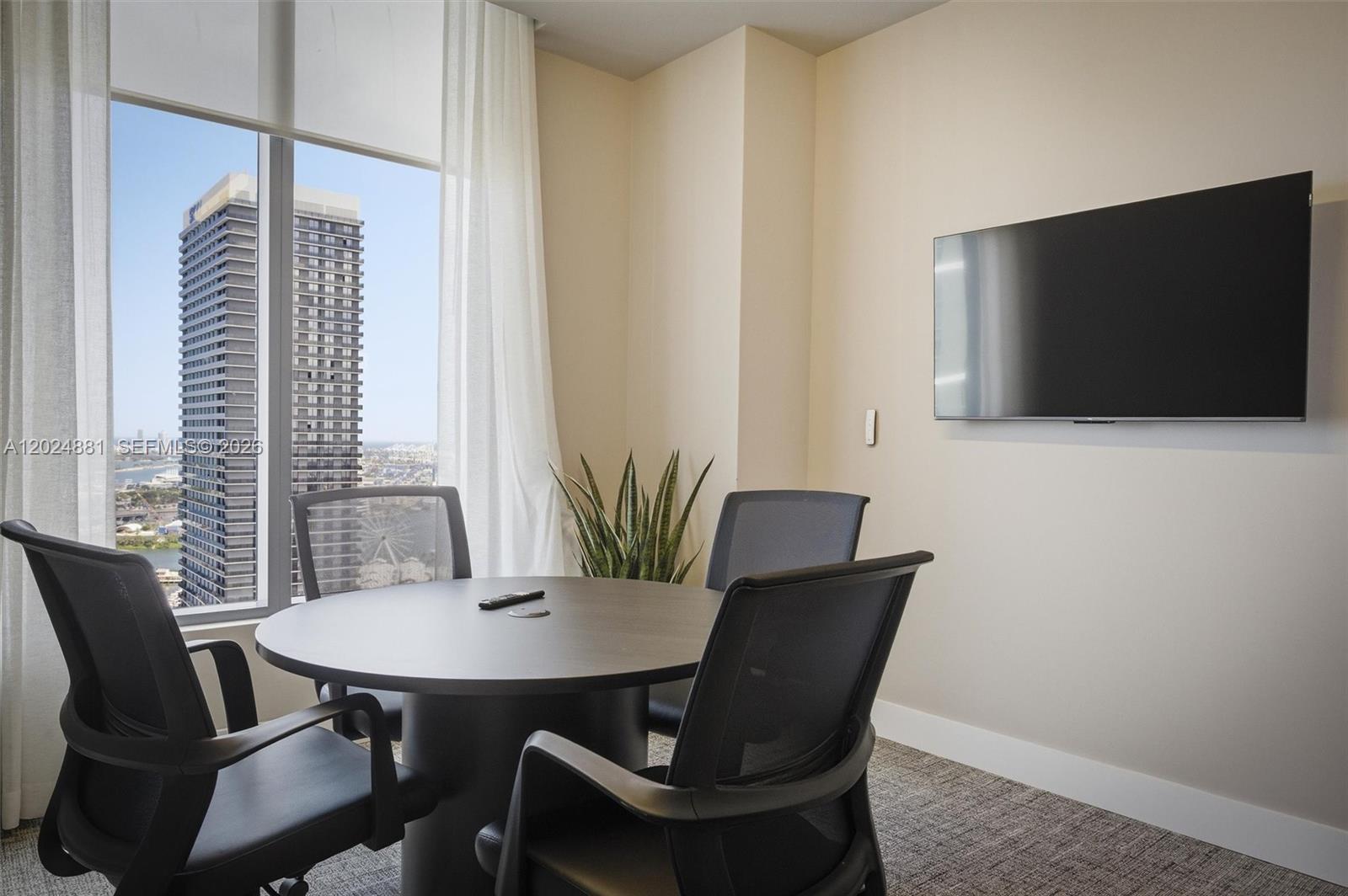 121 NE 5th St #1712 Miami, FL 33132