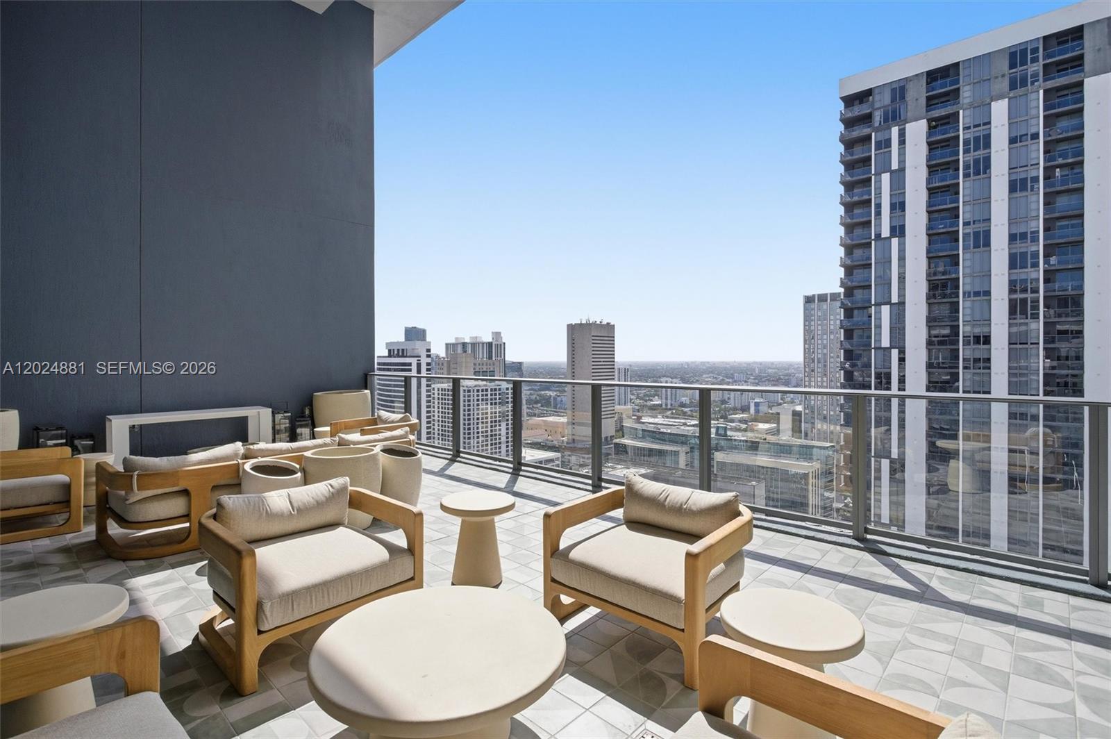 121 NE 5th St #1712 Miami, FL 33132
