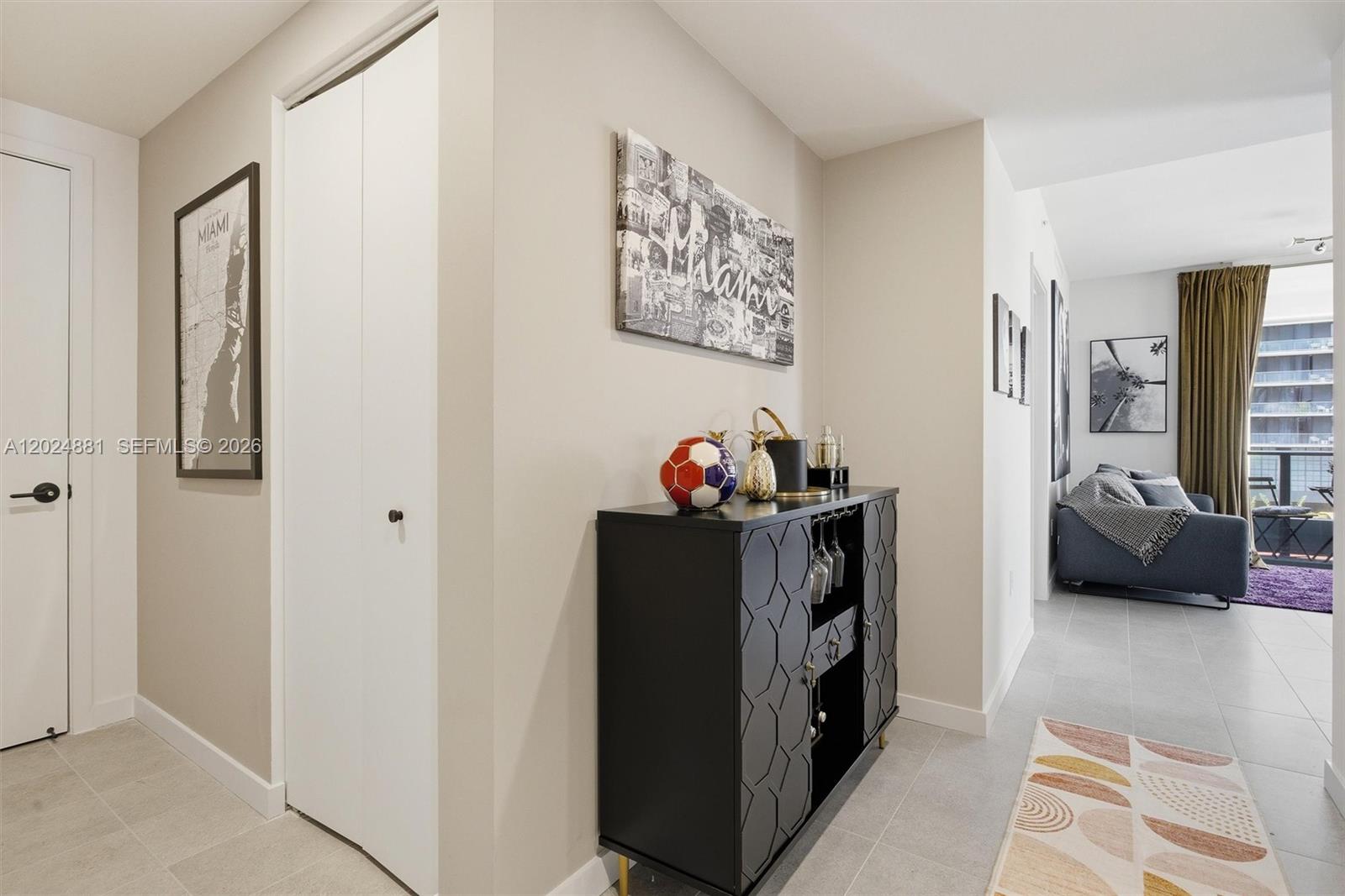 121 NE 5th St #1712 Miami, FL 33132