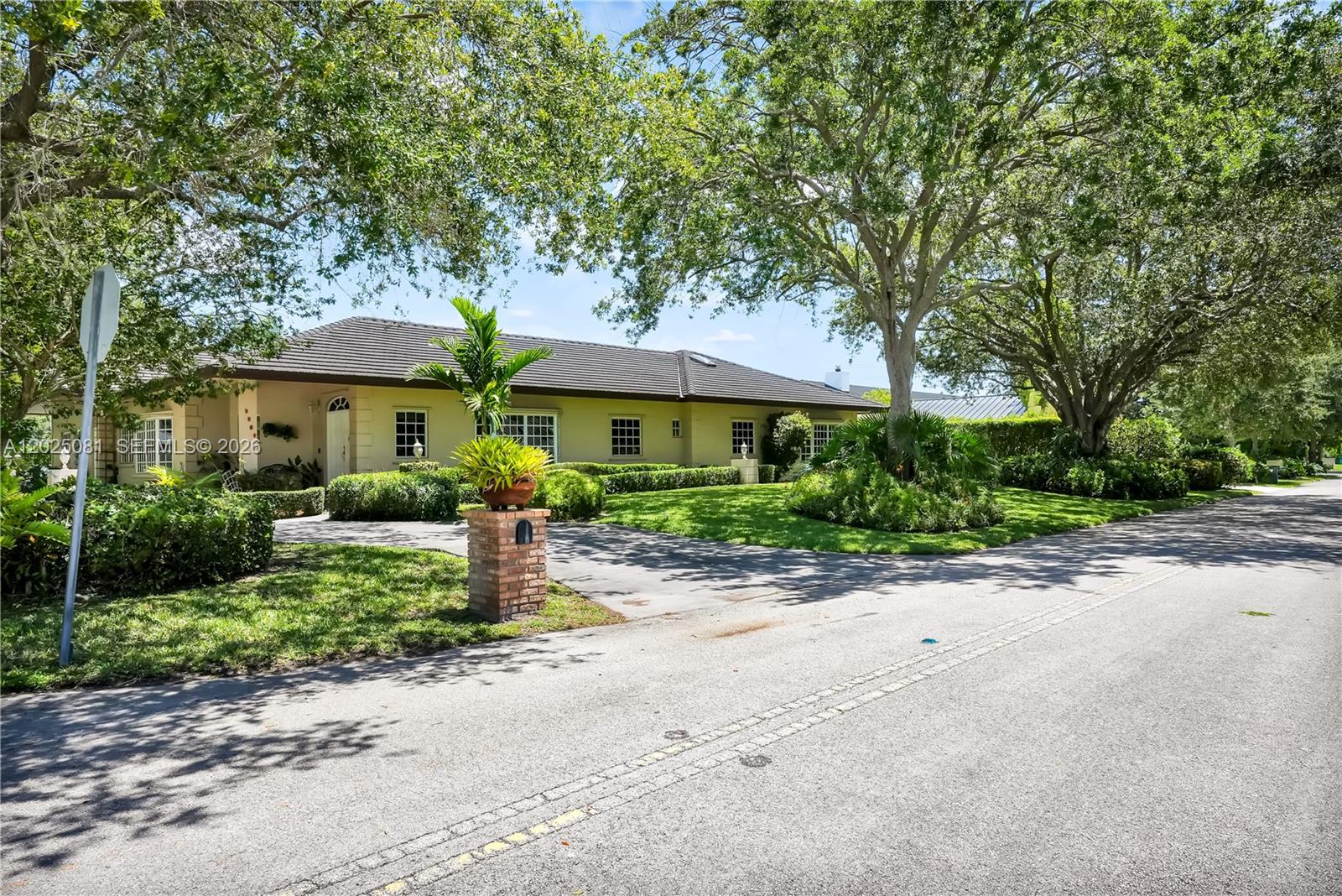 9861 SW 130th St Miami, FL 33176