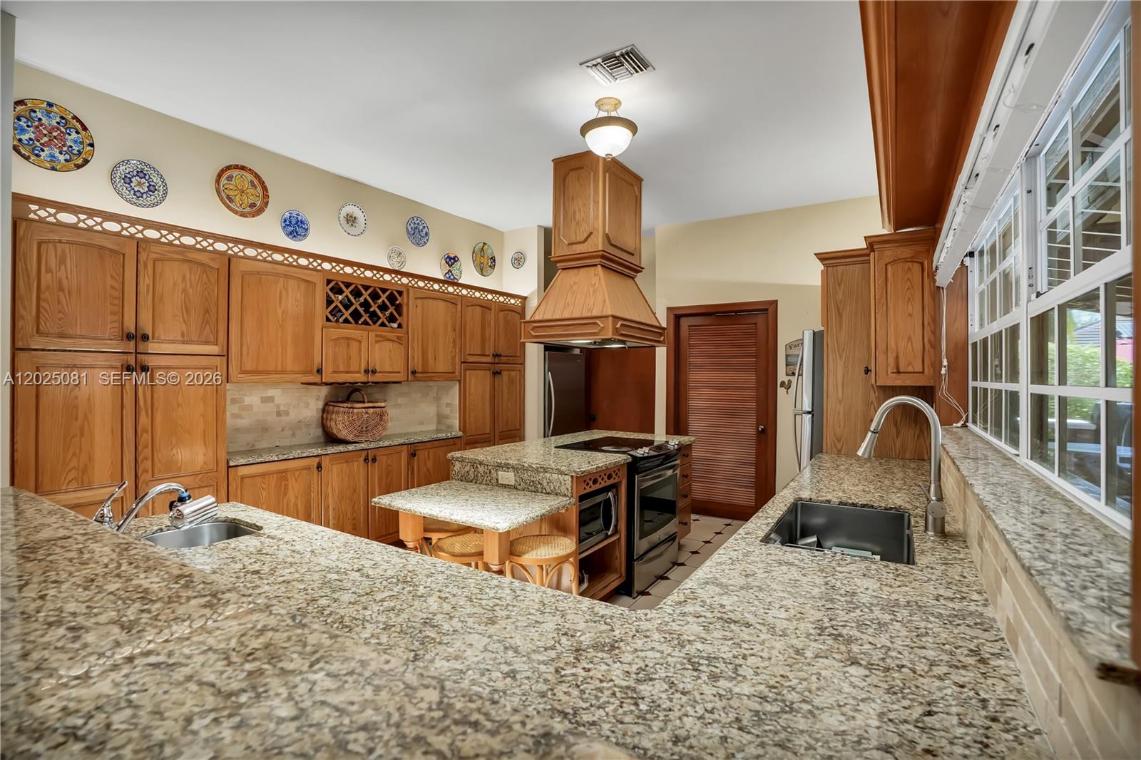 9861 SW 130th St Miami, FL 33176