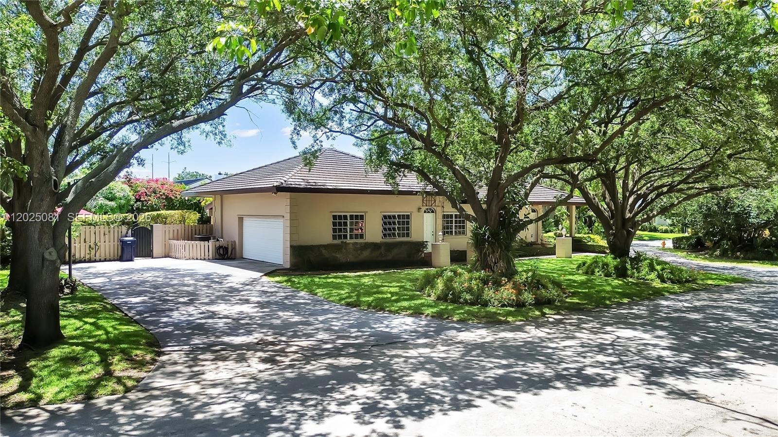9861 SW 130th St Miami, FL 33176