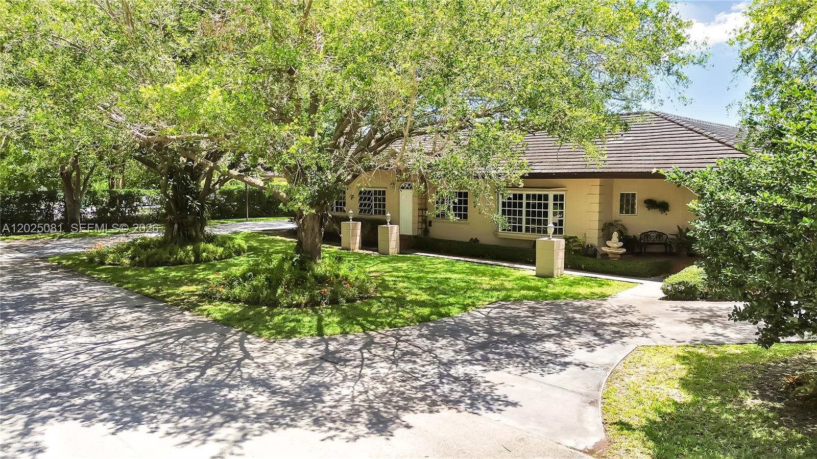 9861 SW 130th St Miami, FL 33176