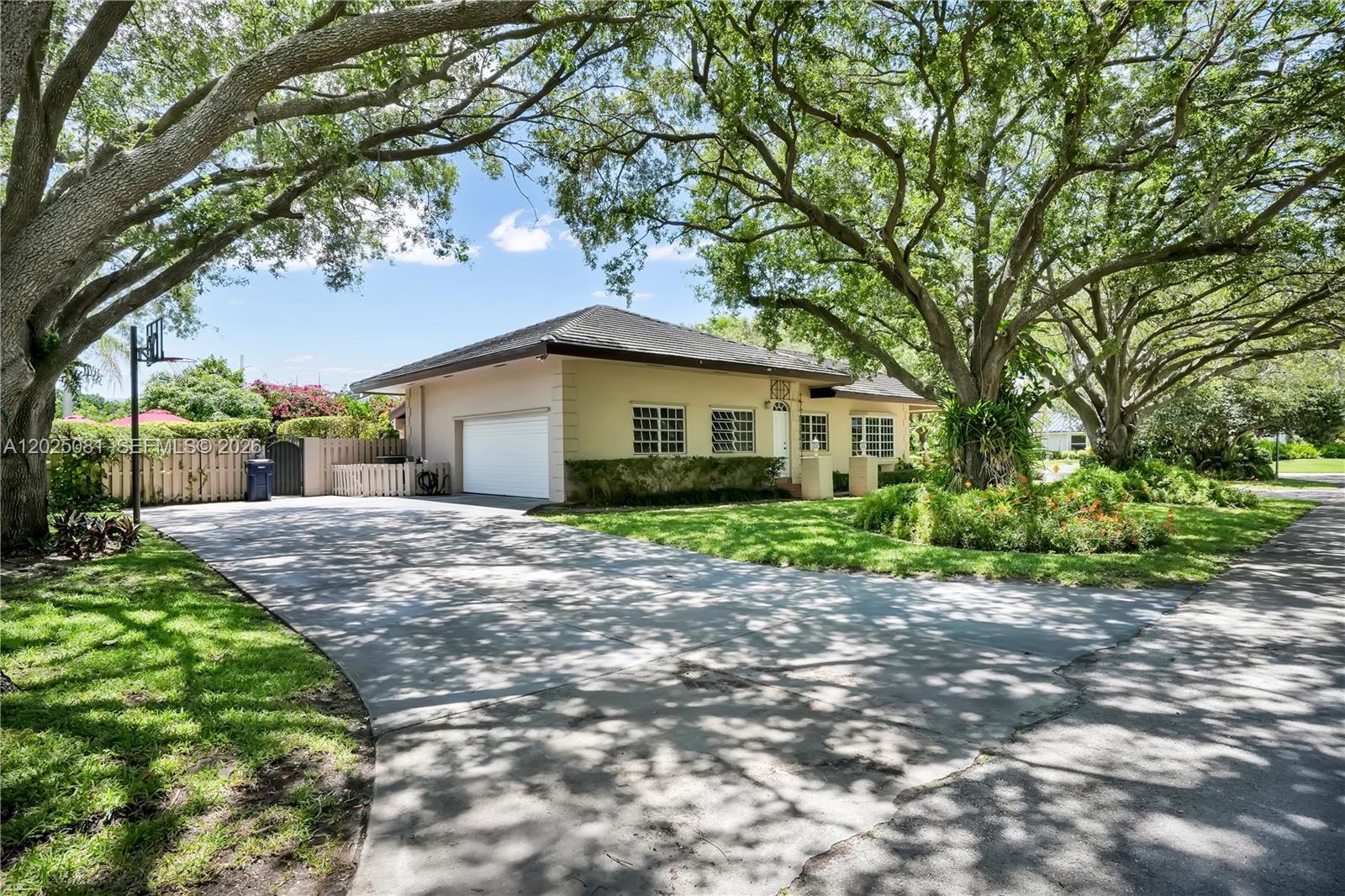 9861 SW 130th St Miami, FL 33176