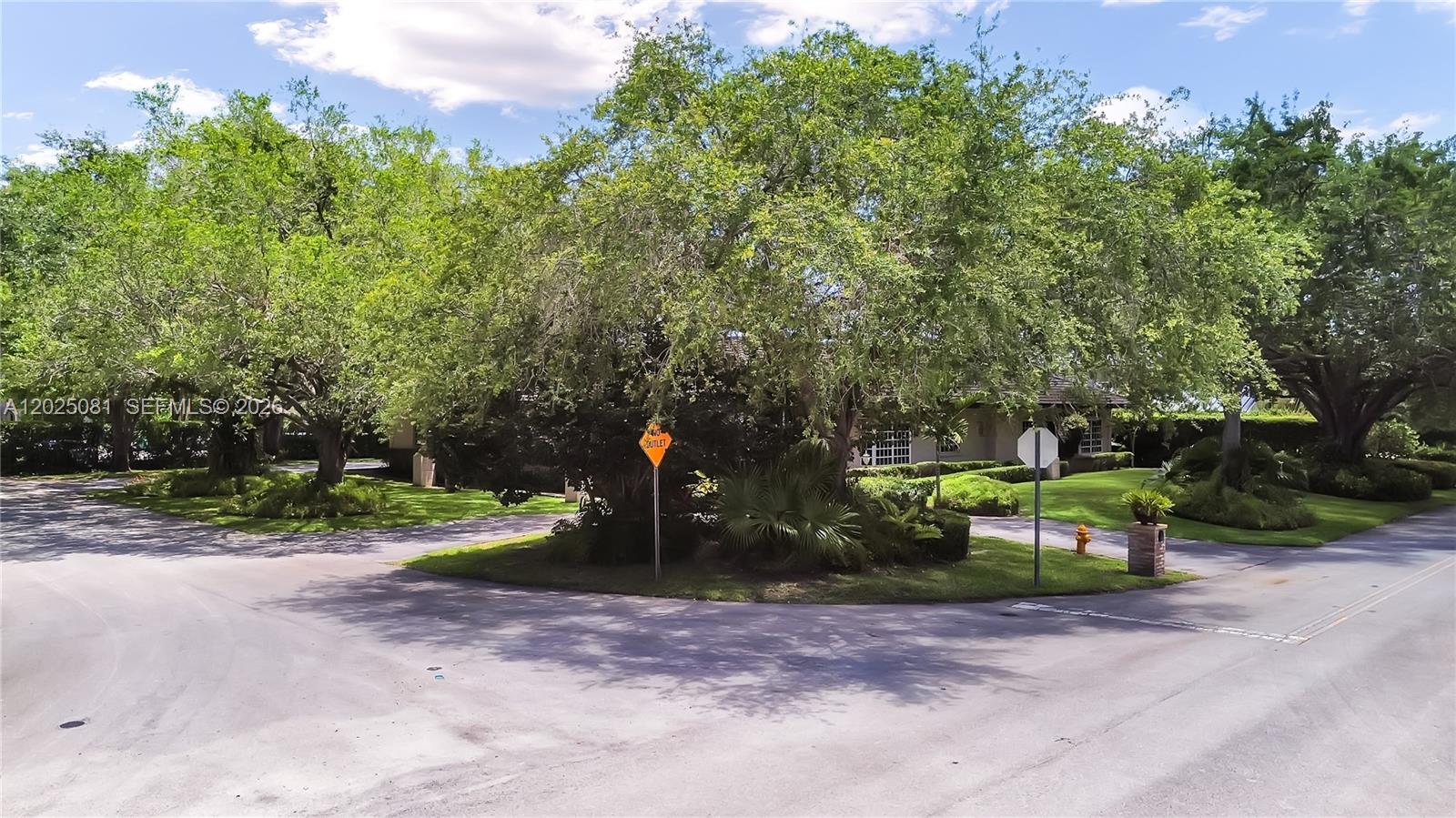 9861 SW 130th St Miami, FL 33176