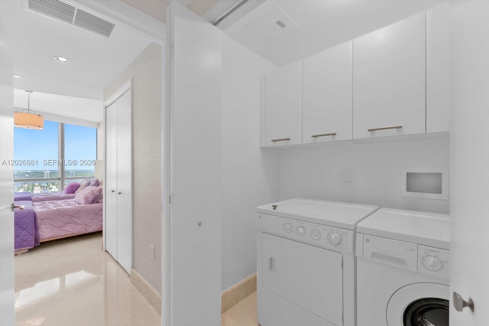 17121 Collins Ave #3905 Sunny Isles Beach, FL 33160