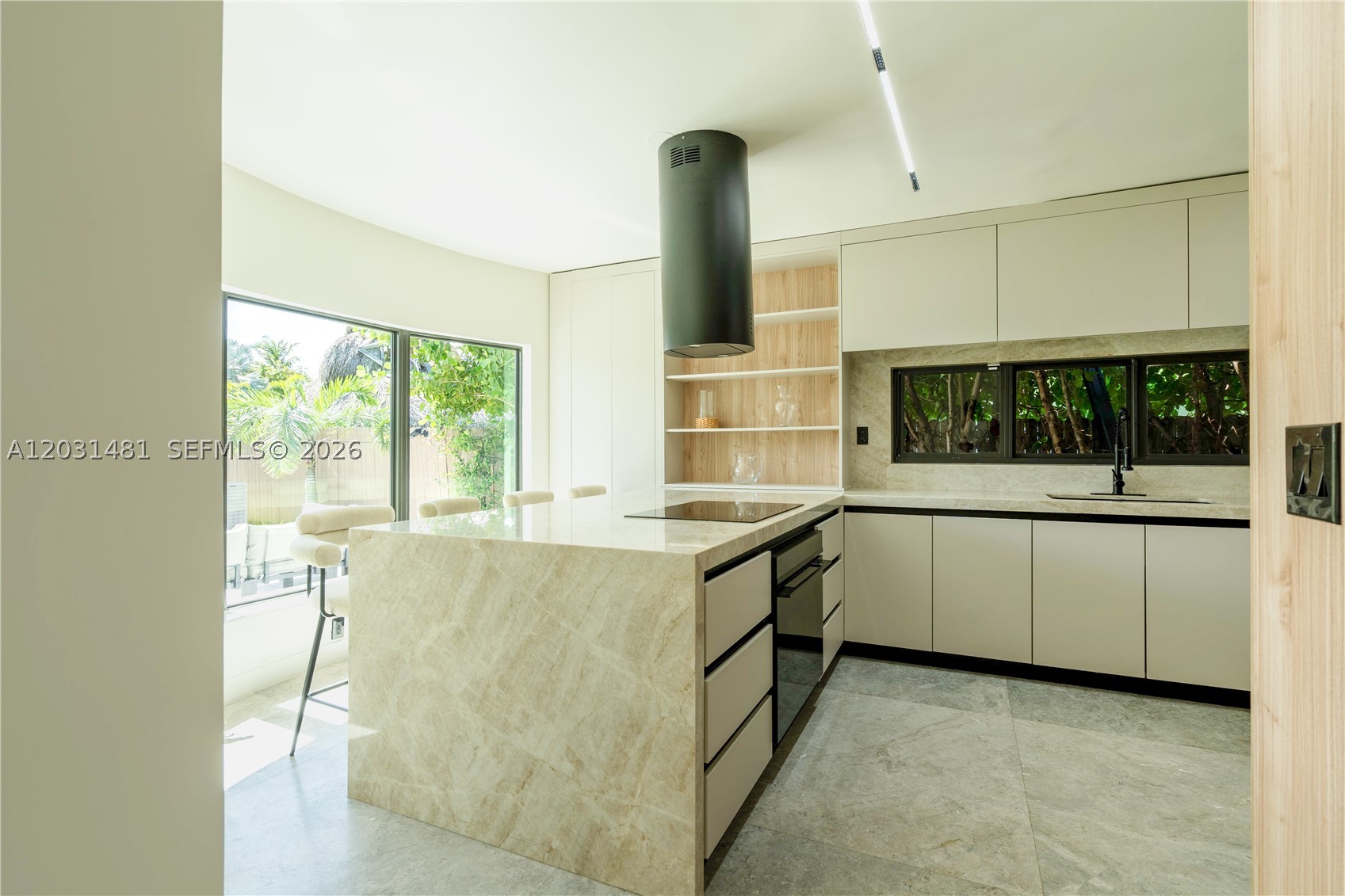 7850 Hawthorne Ave Miami Beach, FL 33141