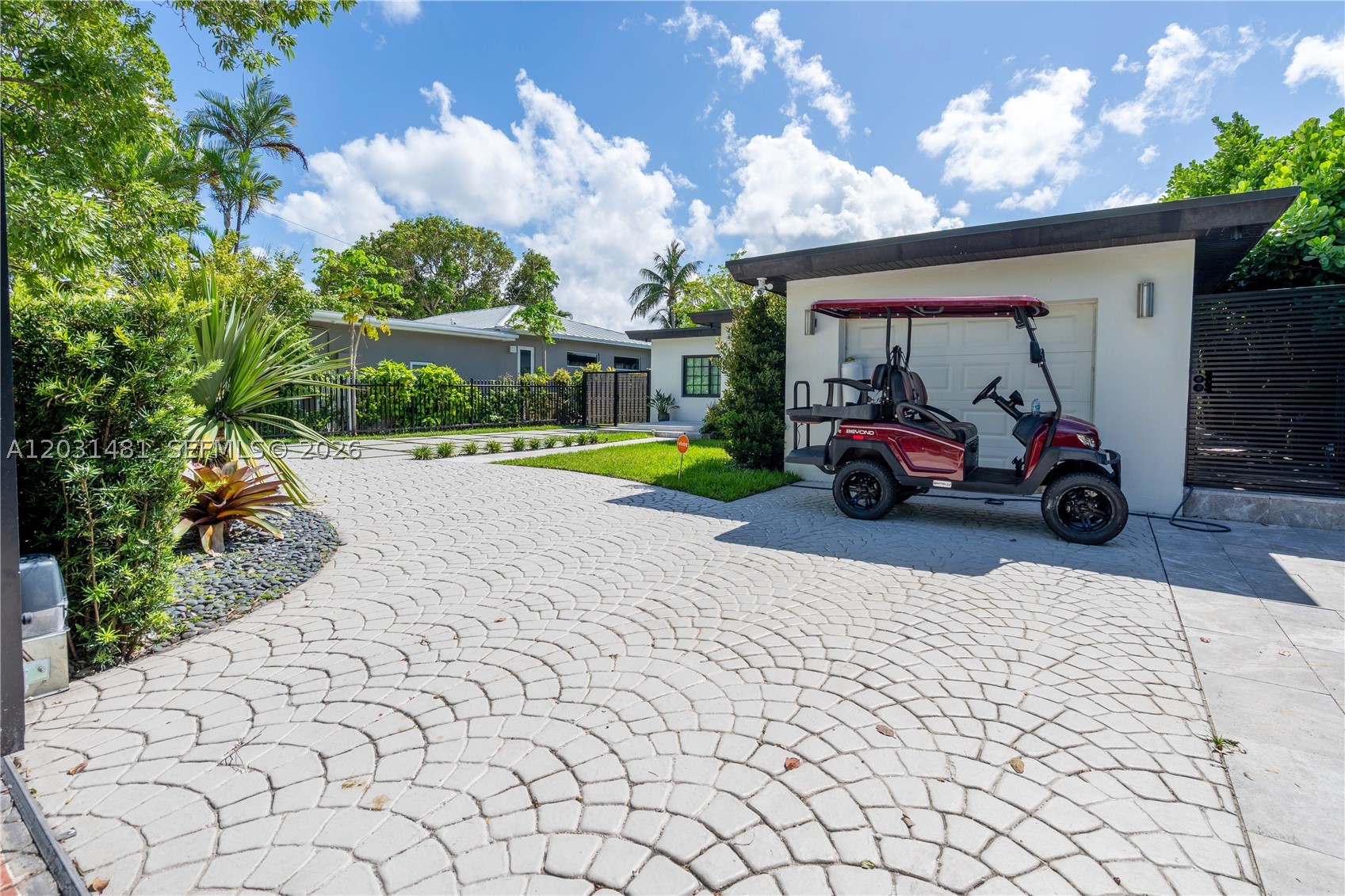 7850 Hawthorne Ave Miami Beach, FL 33141