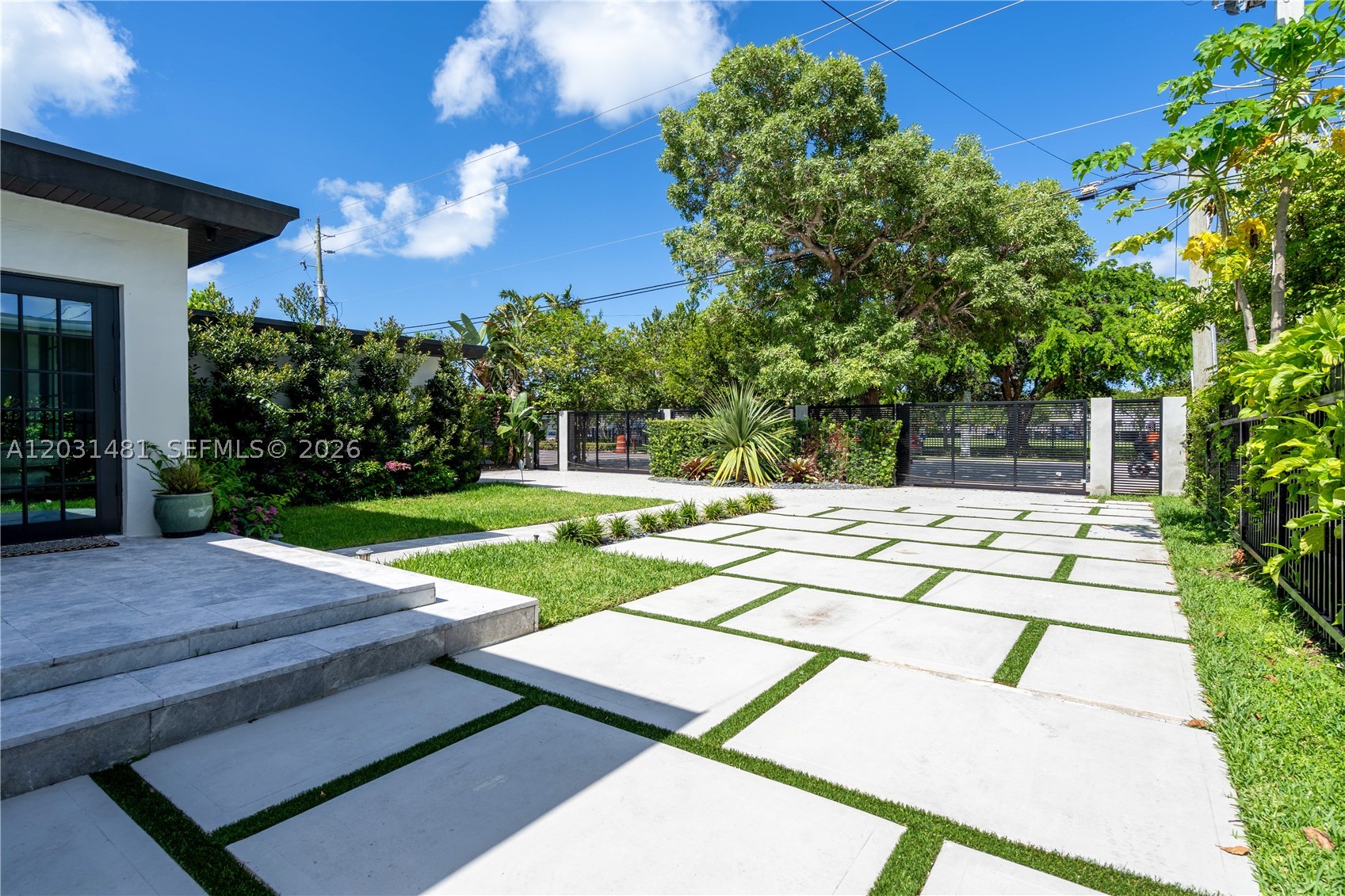 7850 Hawthorne Ave Miami Beach, FL 33141