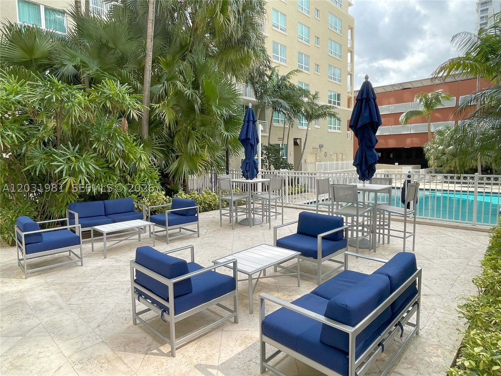 image Cite on the Bay East30