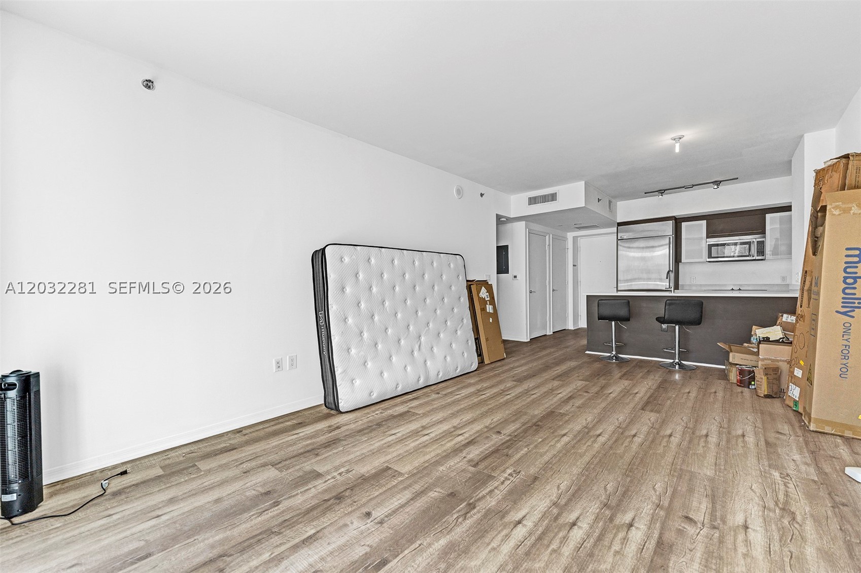 image 500 Brickell West8