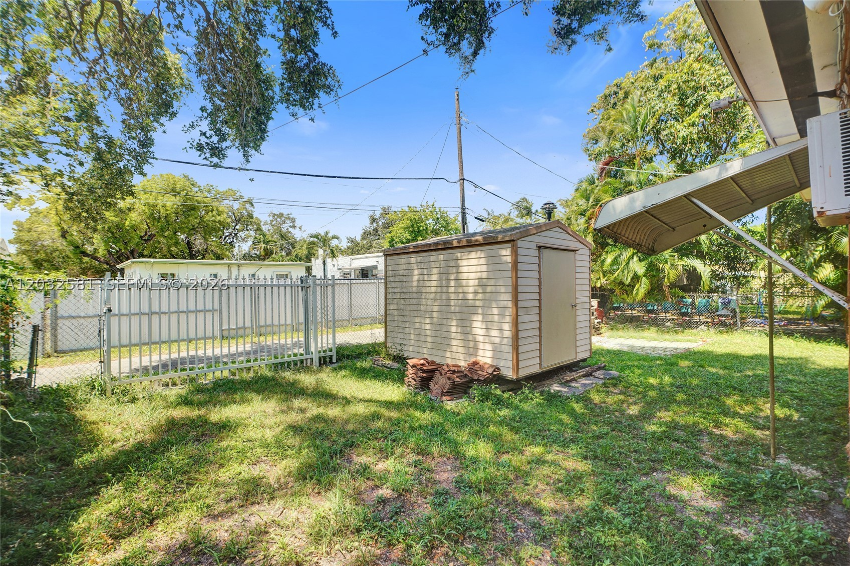 555 NW 46th St Miami, FL 33127