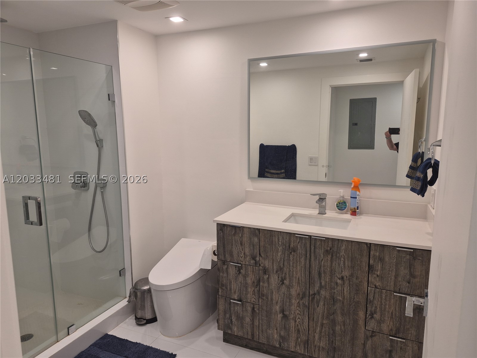 image The Venture at Aventura9