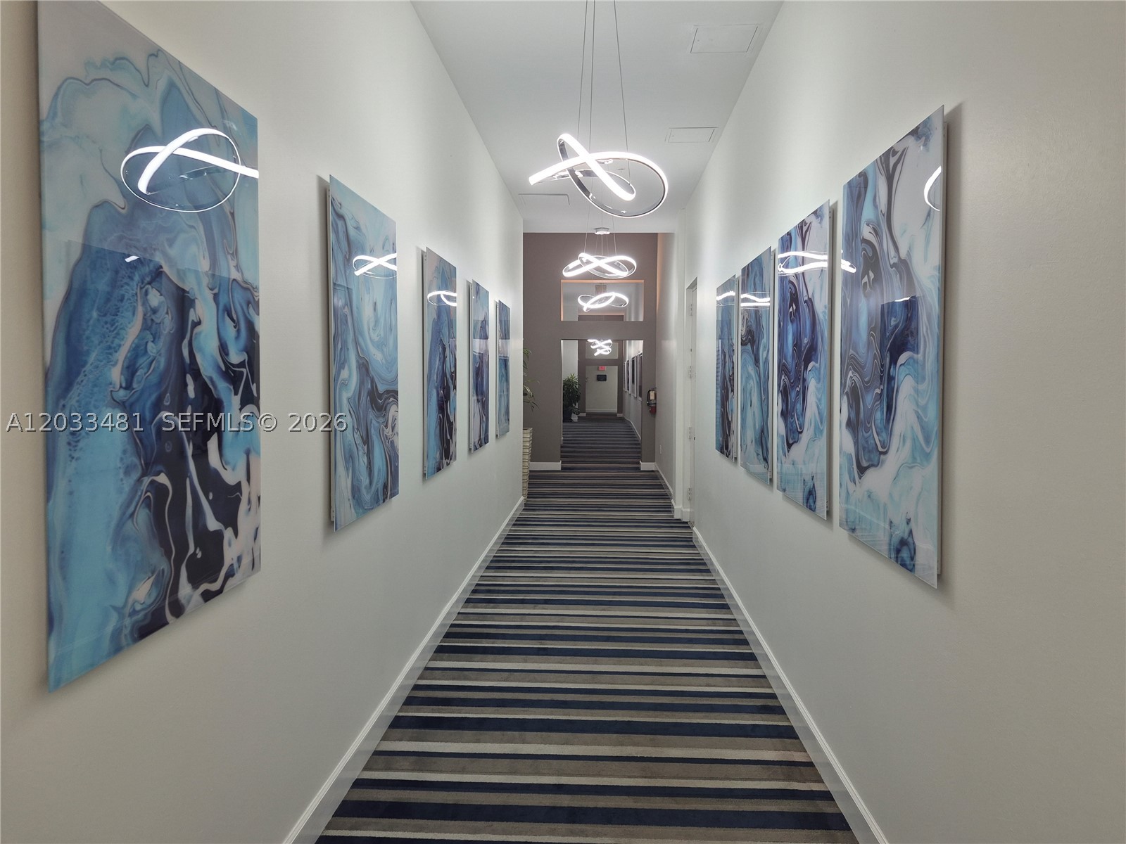 image The Venture at Aventura14