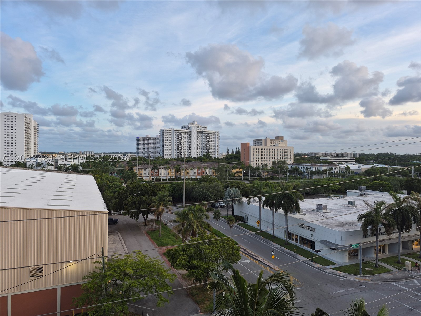 image The Venture at Aventura15