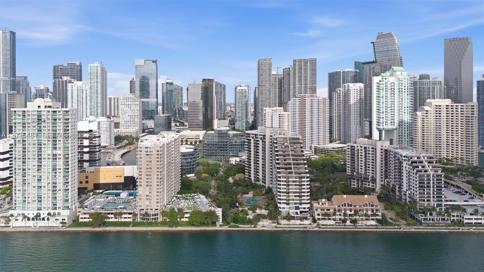 520 SE Brickell Key #A1615 Miami, FL 33131