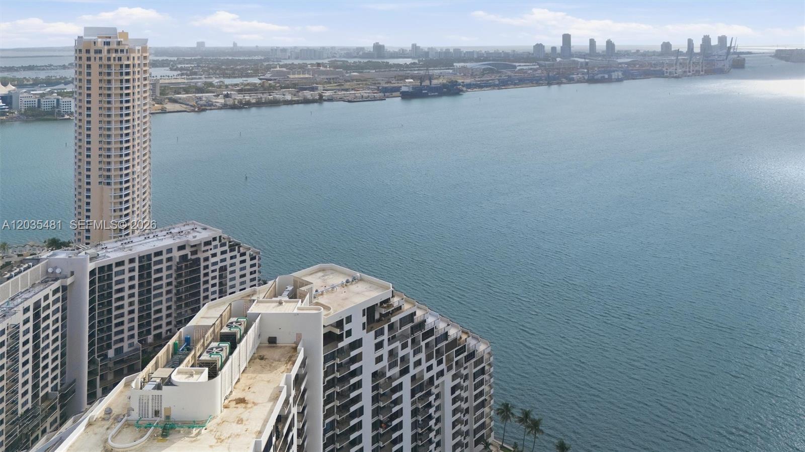 520 SE Brickell Key #A1615 Miami, FL 33131