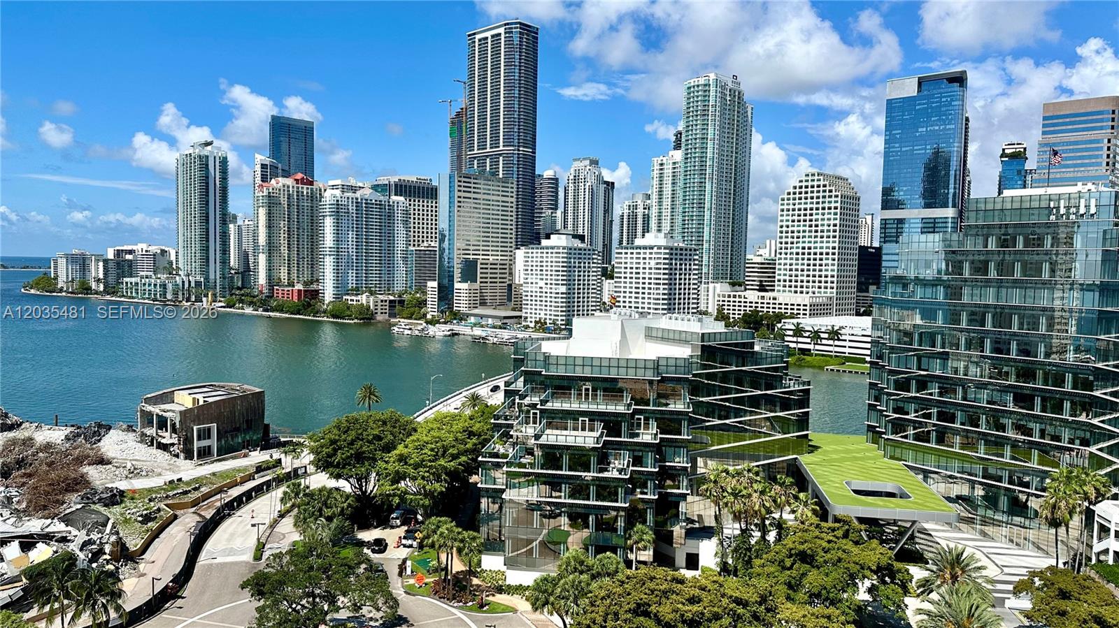 520 SE Brickell Key #A1615 Miami, FL 33131