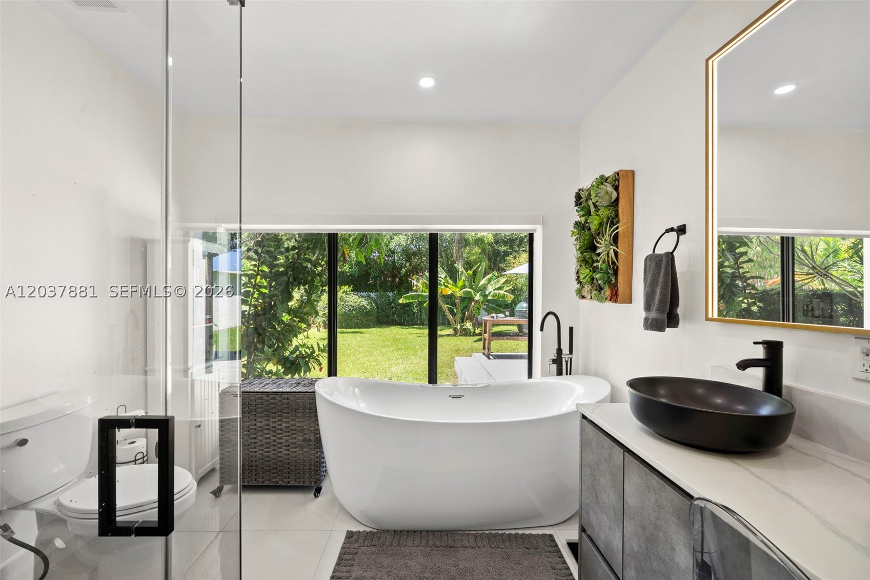 269 NE 104th St Miami Shores, FL 33138