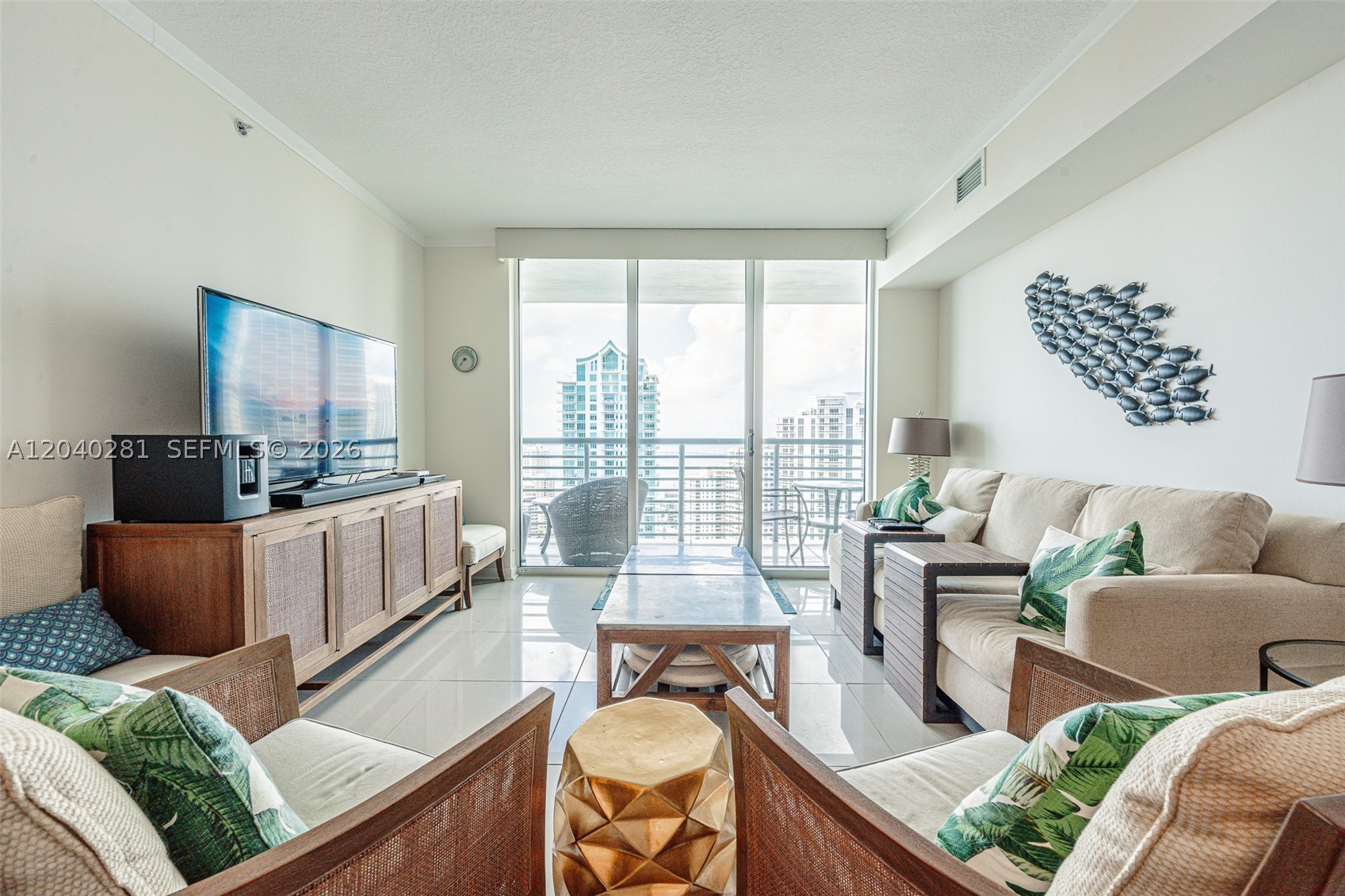 325 S Biscayne Blvd #3821 Miami, FL 33131
