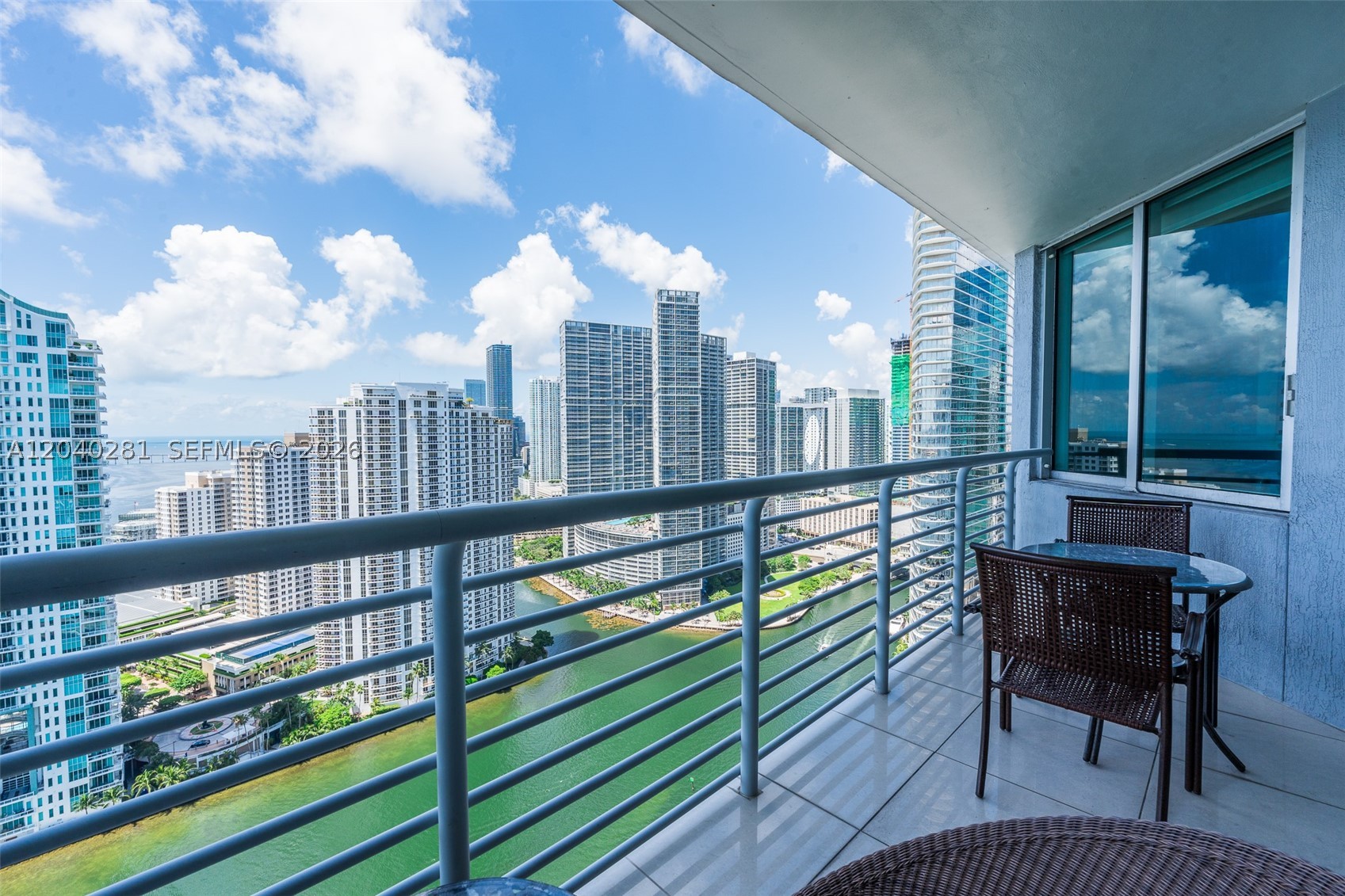 325 S Biscayne Blvd #3821 Miami, FL 33131