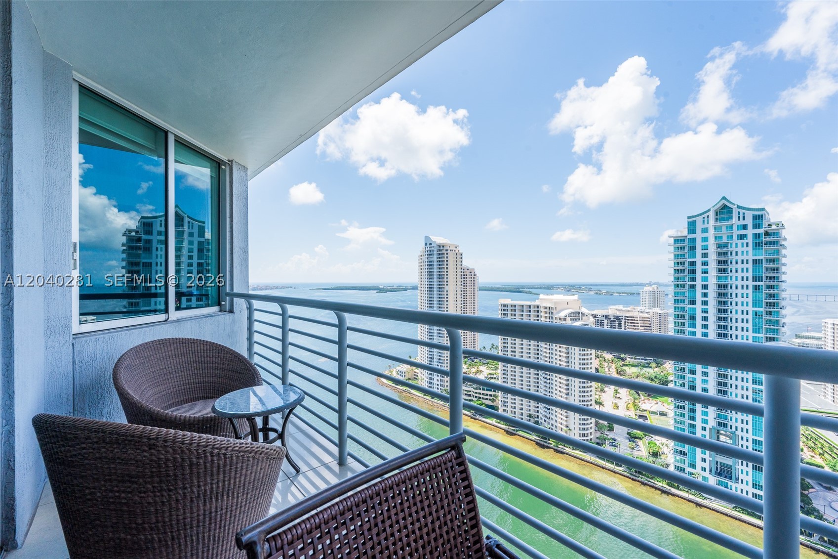 325 S Biscayne Blvd #3821 Miami, FL 33131