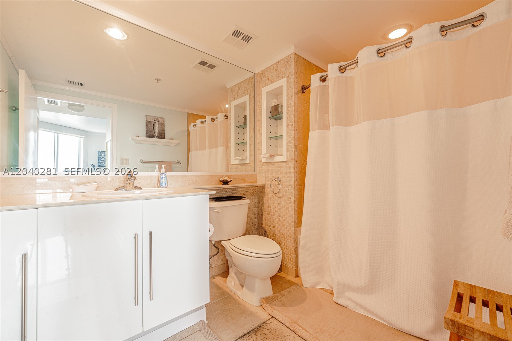325 S Biscayne Blvd #3821 Miami, FL 33131