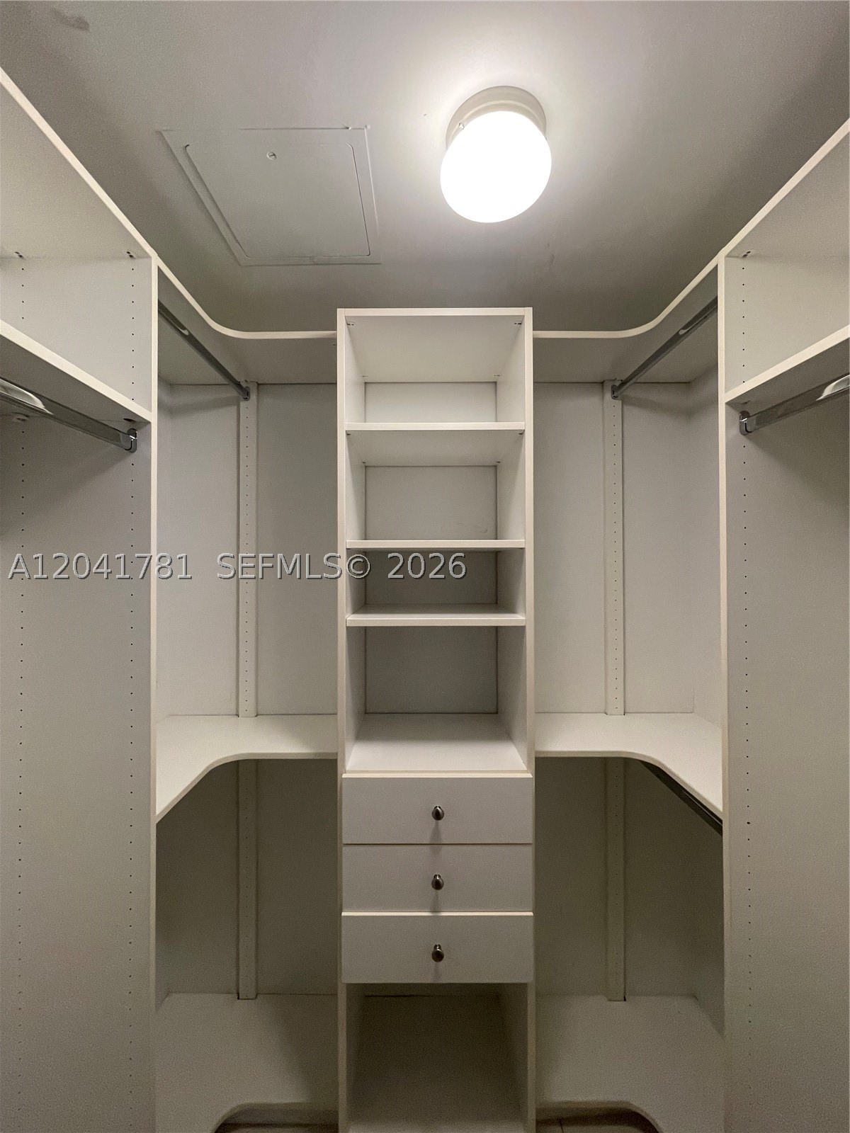 31 SE 6th St #2503 Miami, FL 33131