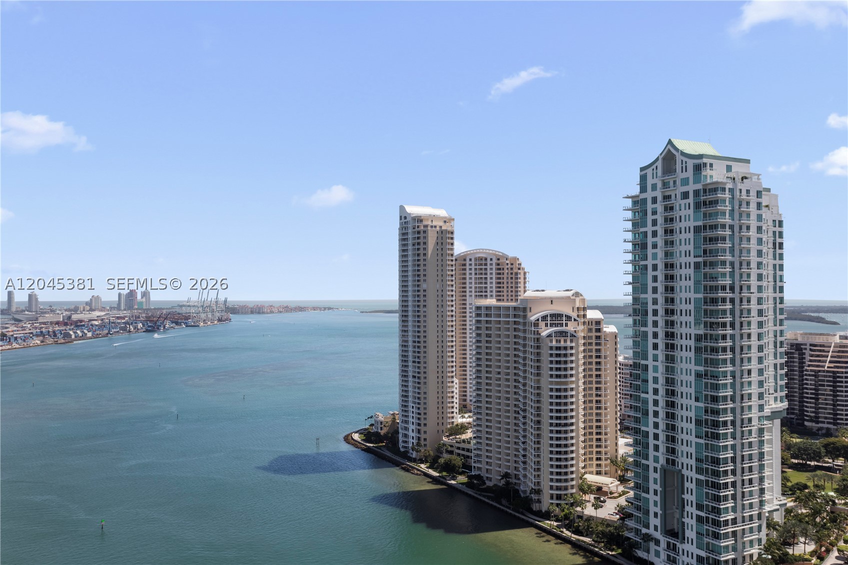 300 S Biscayne Blvd #T-2806 Miami, FL 33131